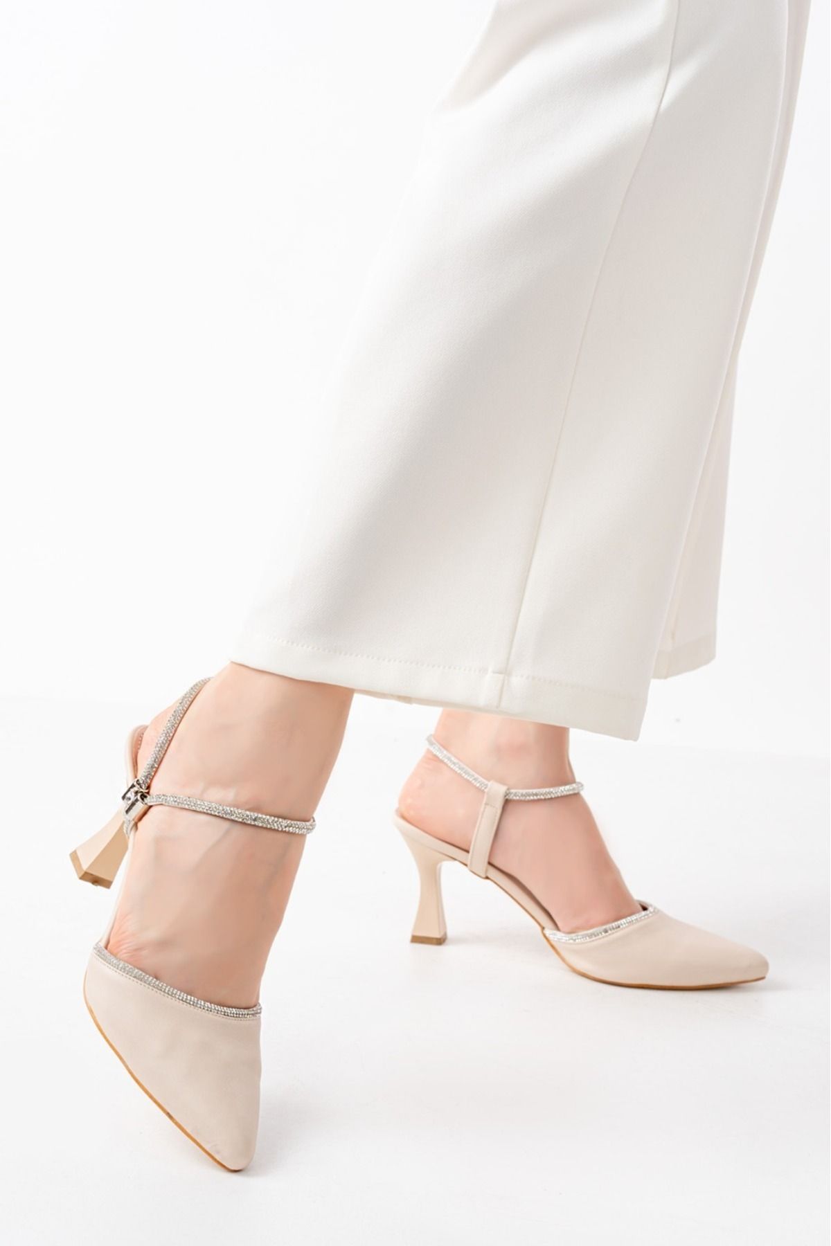 Fermoda Kadın Taşlı Stiletto Ten Rengi 7 Cm Topuklu Abiye Ayakkabı