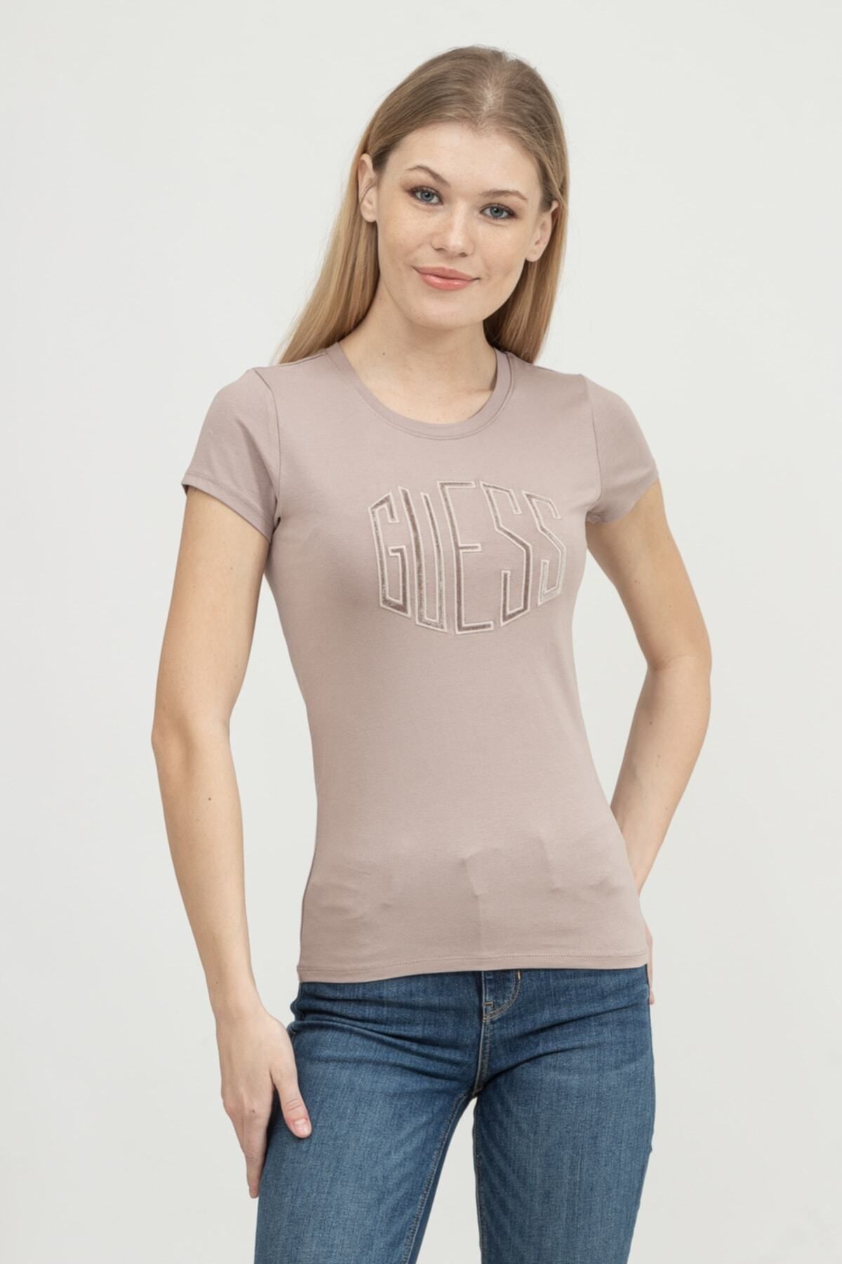 Guess Ss Art Deco Kadın Slim Fit T-Shirt