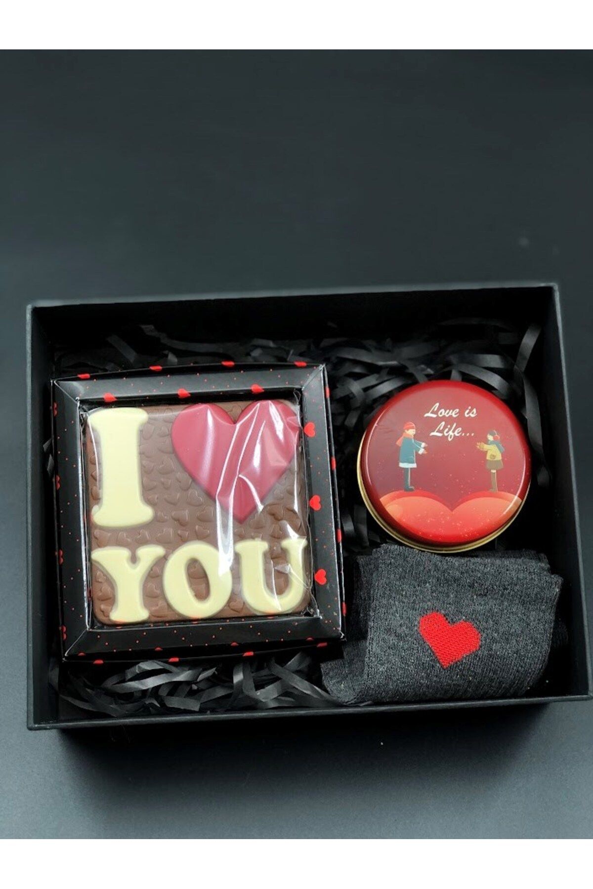 Masalsı Concept özel kutusunda seni seviyorum yazılı sütlü leziz çikolata metal kutuda mum ve kalpli çorap