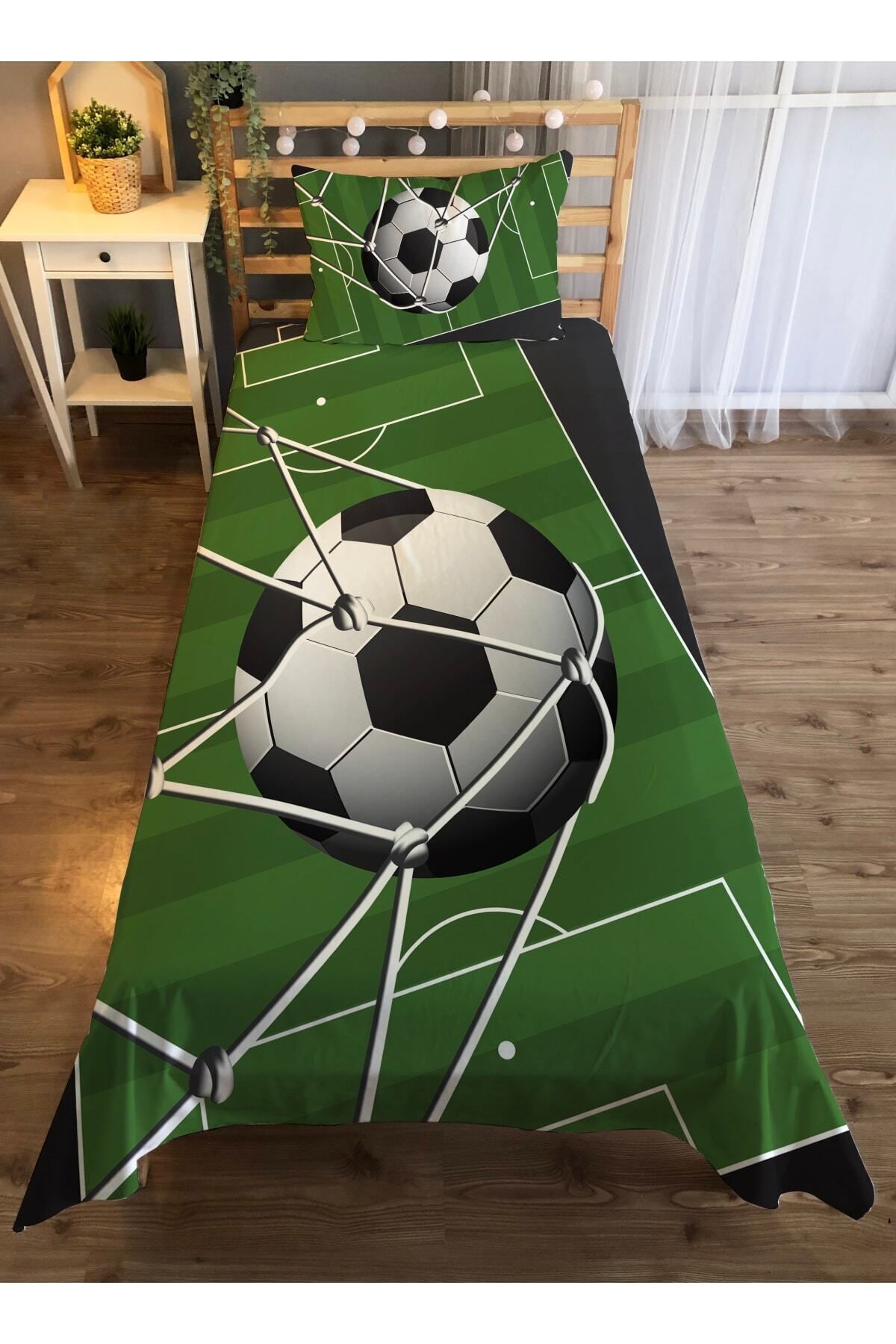 Evmila Futbol Saha Desen Baskılı 140x220 cm Dekoratif Yatak Örtüsü Yeşil