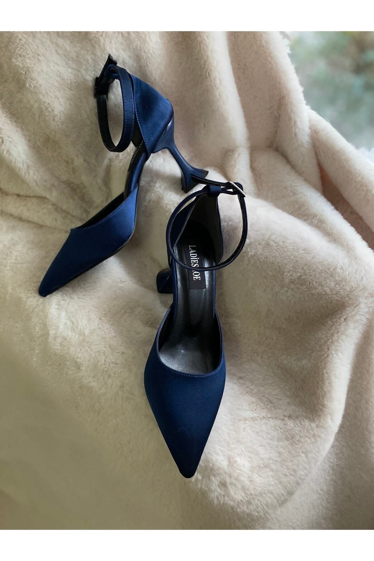 LADİESHOE Karnıyarık Stiletto Kadın Ayakkabısı