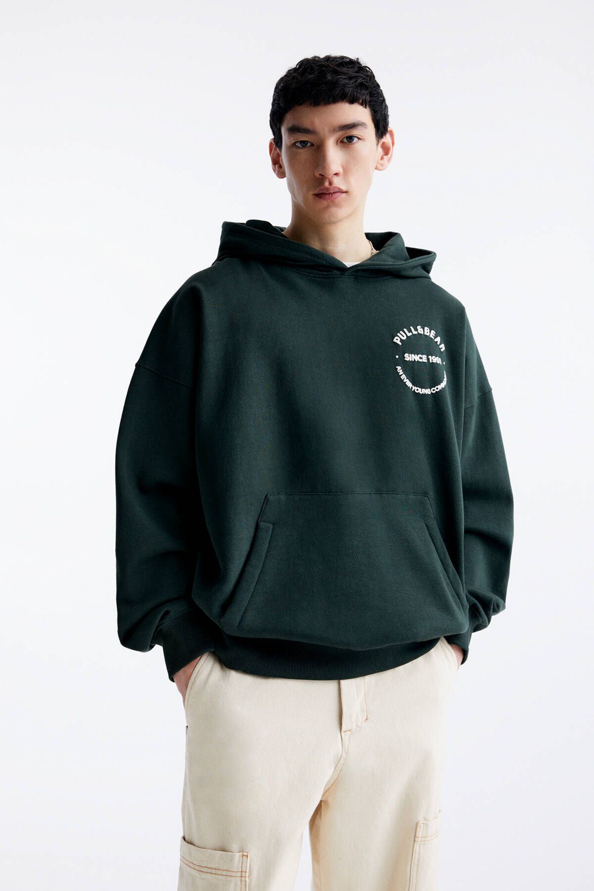 Pull & Bear Şehir yazılı ve logolu kapüşonlu sweatshirt