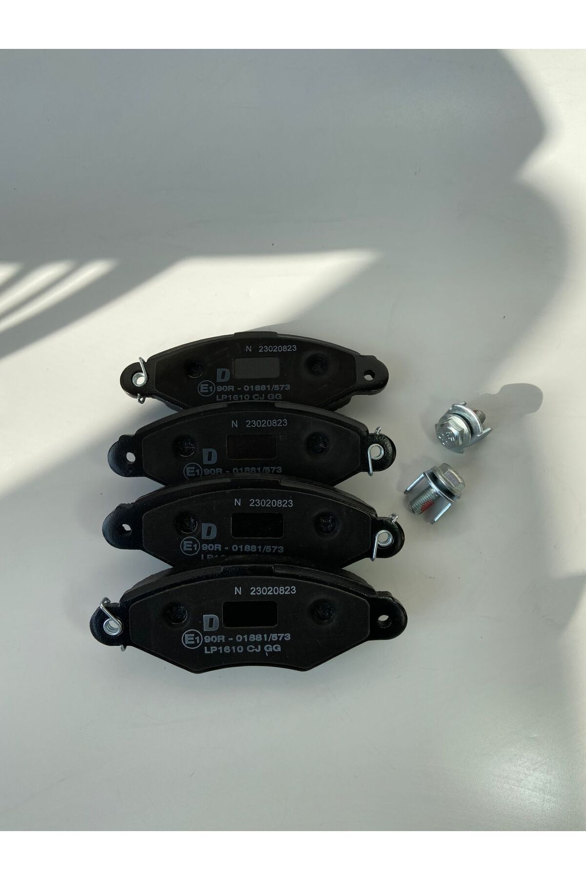 Delphi KANGO 1.9D KANGO 1.5DCI XSARA 1.4/1.5 P206 ÖN BALATA