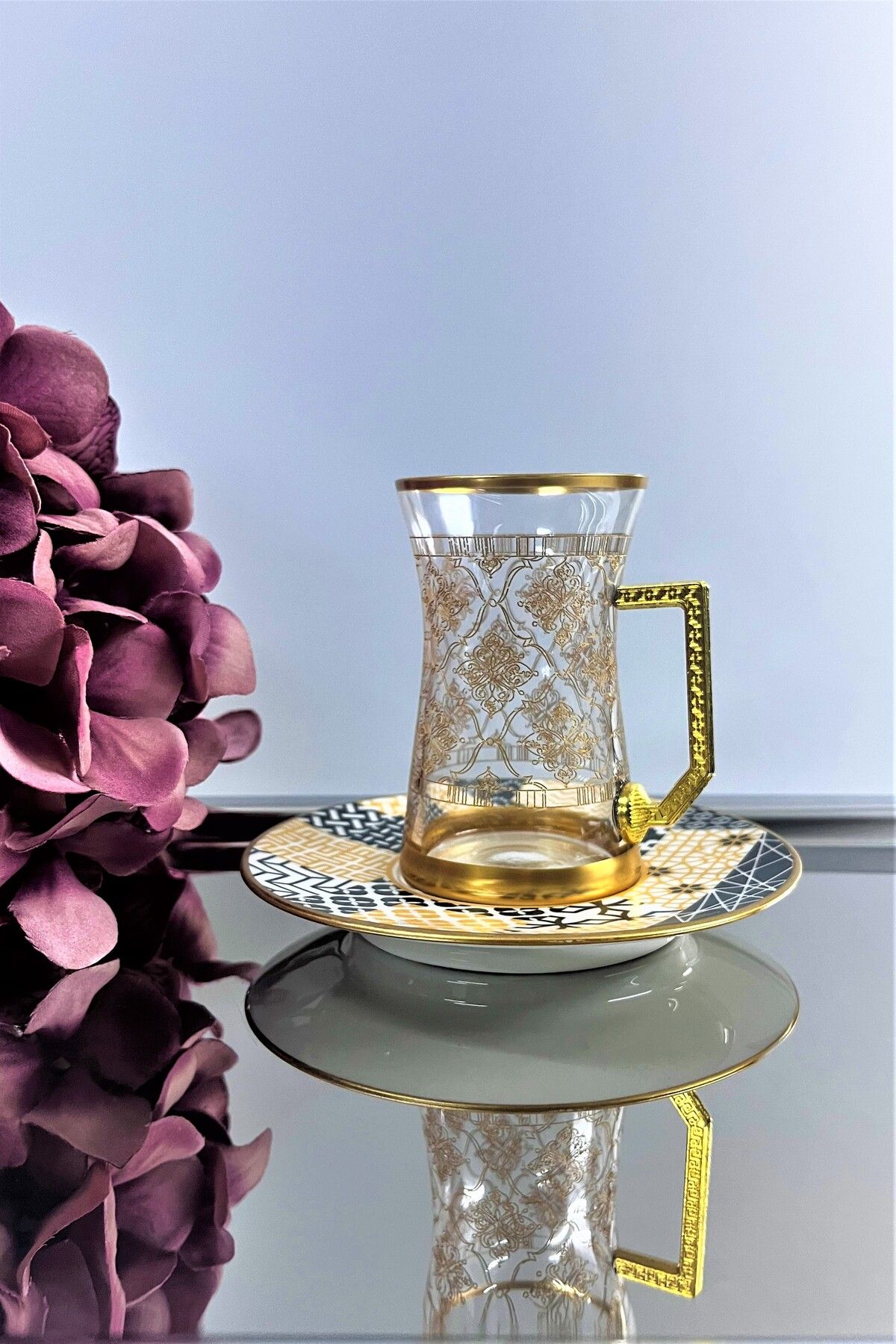 DECOSTYLE Porselen Tabaklı Metal Kulplu Pantograf İşlemeli 12 Parça Çay Bardağı Seti