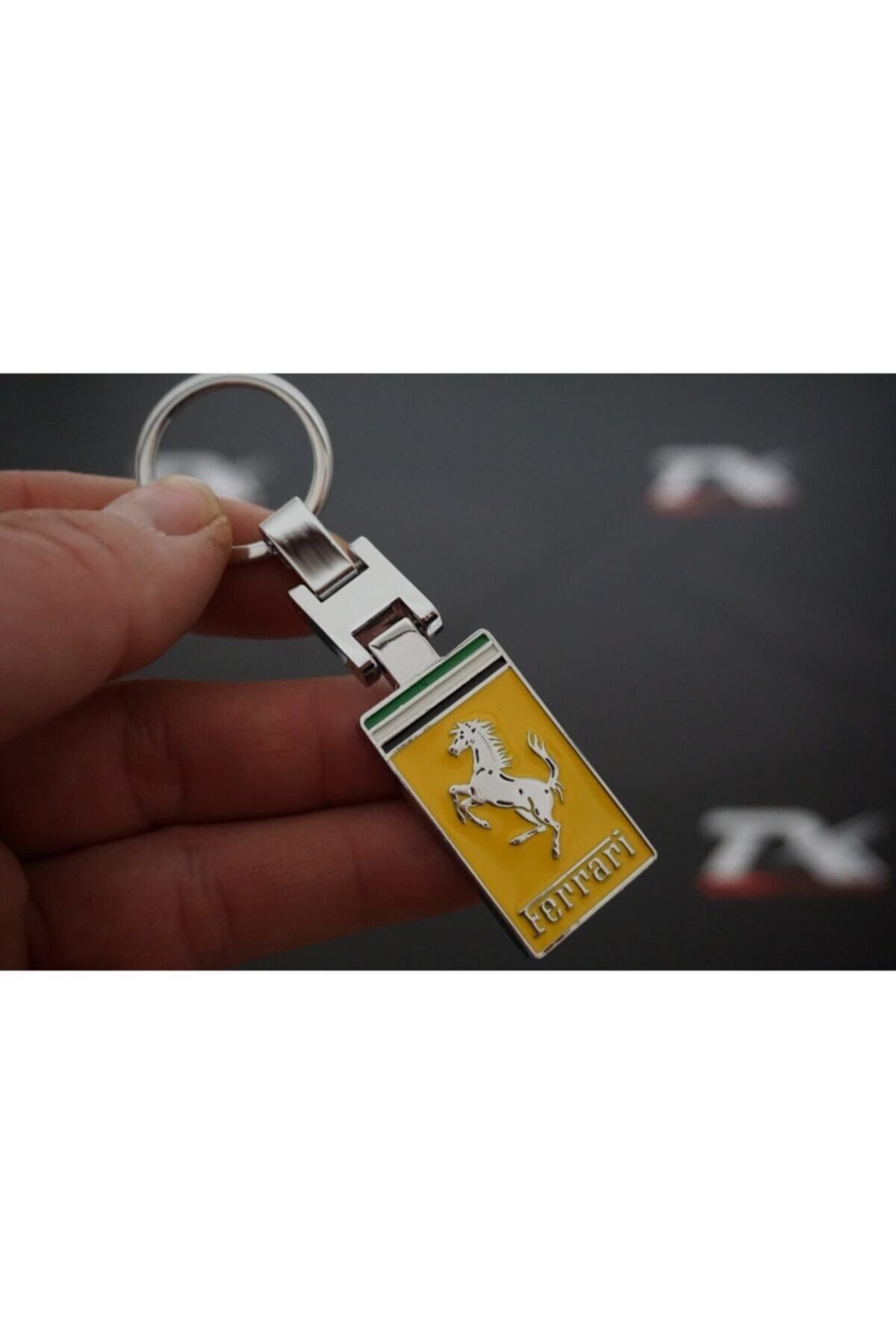 Ferrari Dk Tuning Logo Krom Metal Çift Yön Stil Anahtarlık