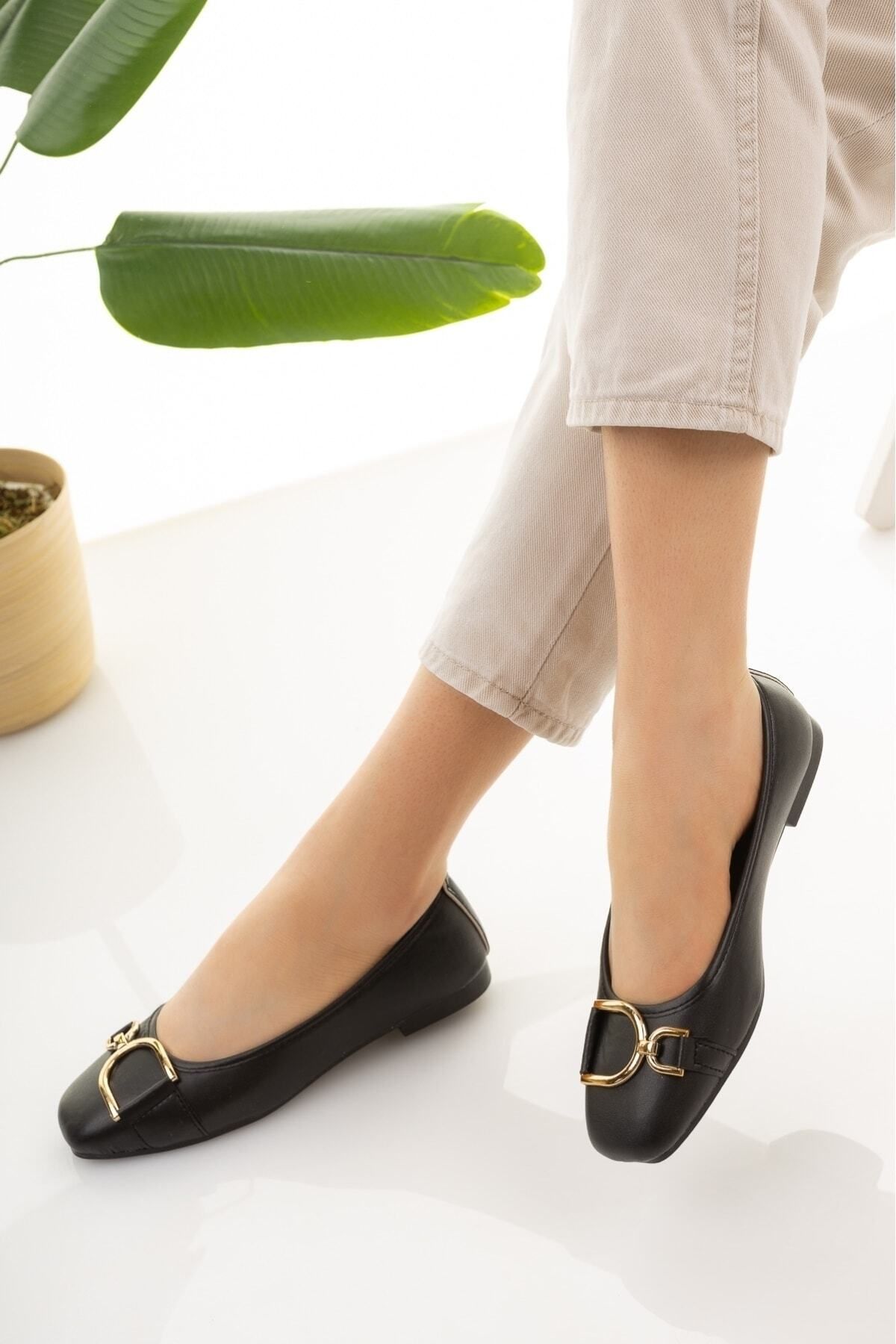 Modafırsat Kadın Siyah Toka Detaylı Babet Hafif Rahat Taban Günlük Ayakkabı