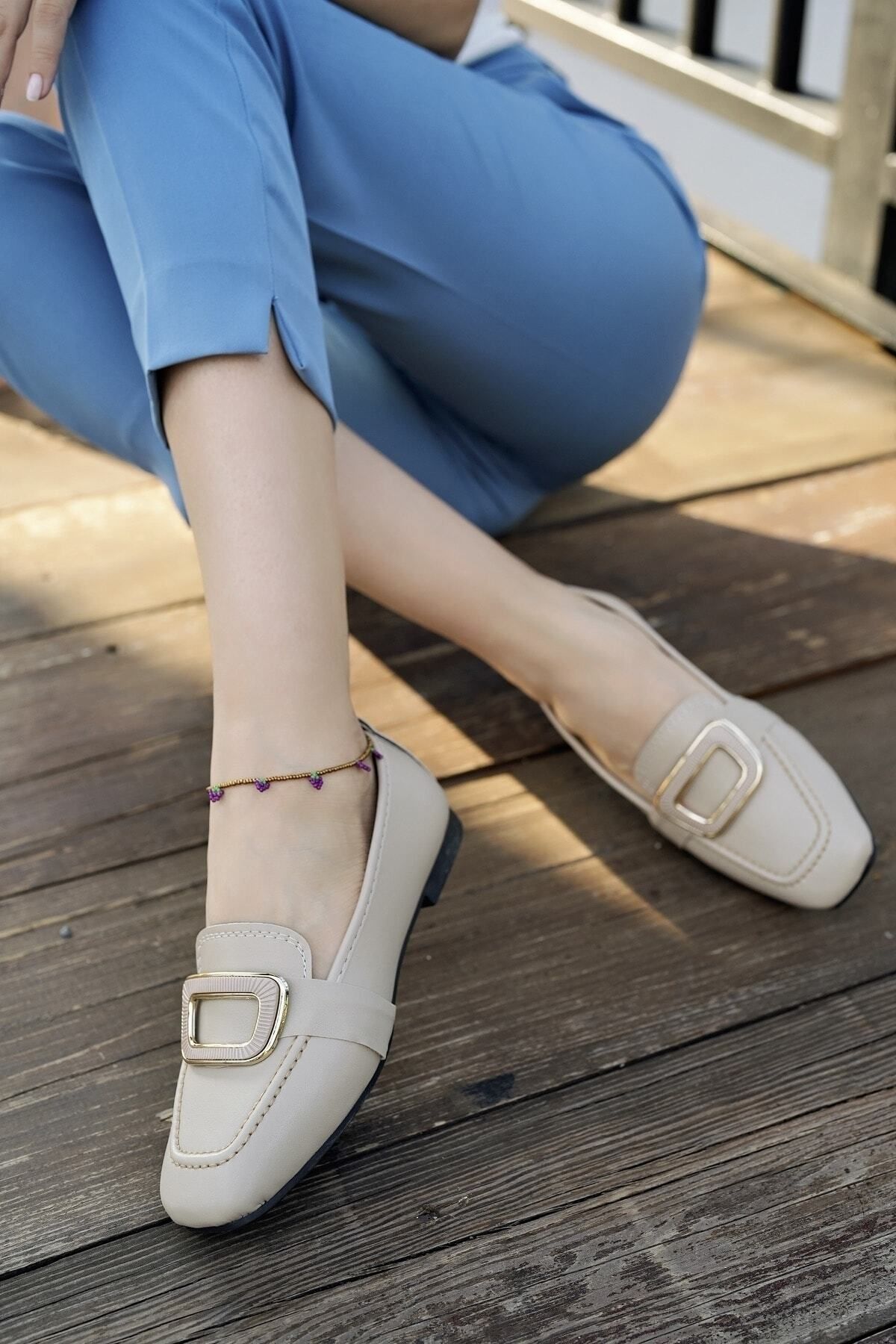 Modafırsat Kadın Toka Detaylı Babet Bej Hafif Rahat Taban Günlük Ayakkabı