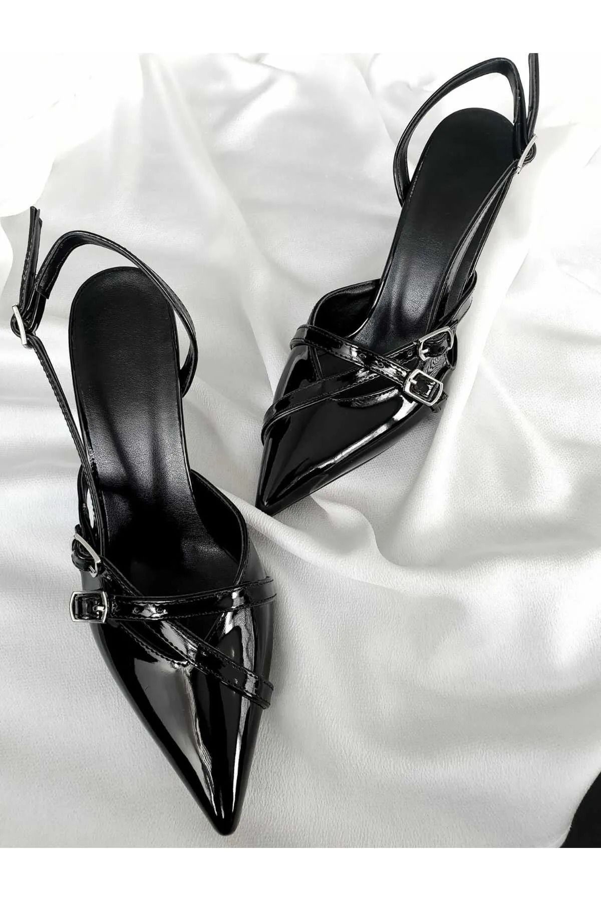 ŞIK STORE Sivri Burun İki Bantlı Tokalı Modern Topuklu Siyah Rugan Kadın klasik topuklu Ayakkabı