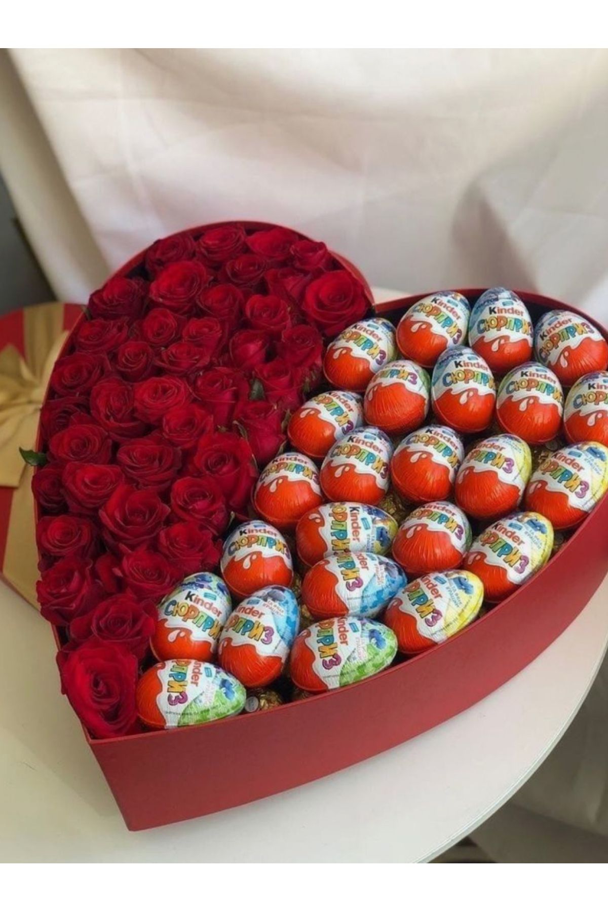 ERİZA Sevgililer Günü Sevgiliye 24 Adet Süpriz Yumurtalı Çikolata Kutusu Valentine Days
