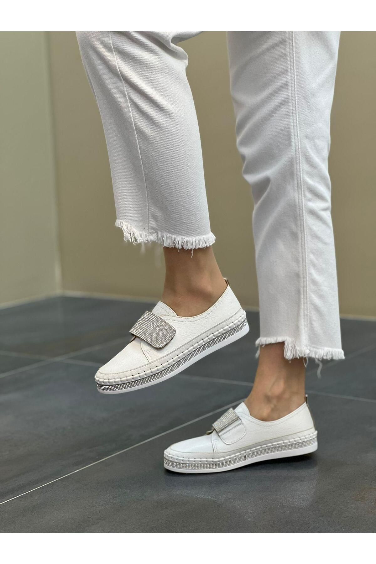 DİVA Miya Beyaz Cırtlı Taşlı Günlük Kadın Ayakkabı