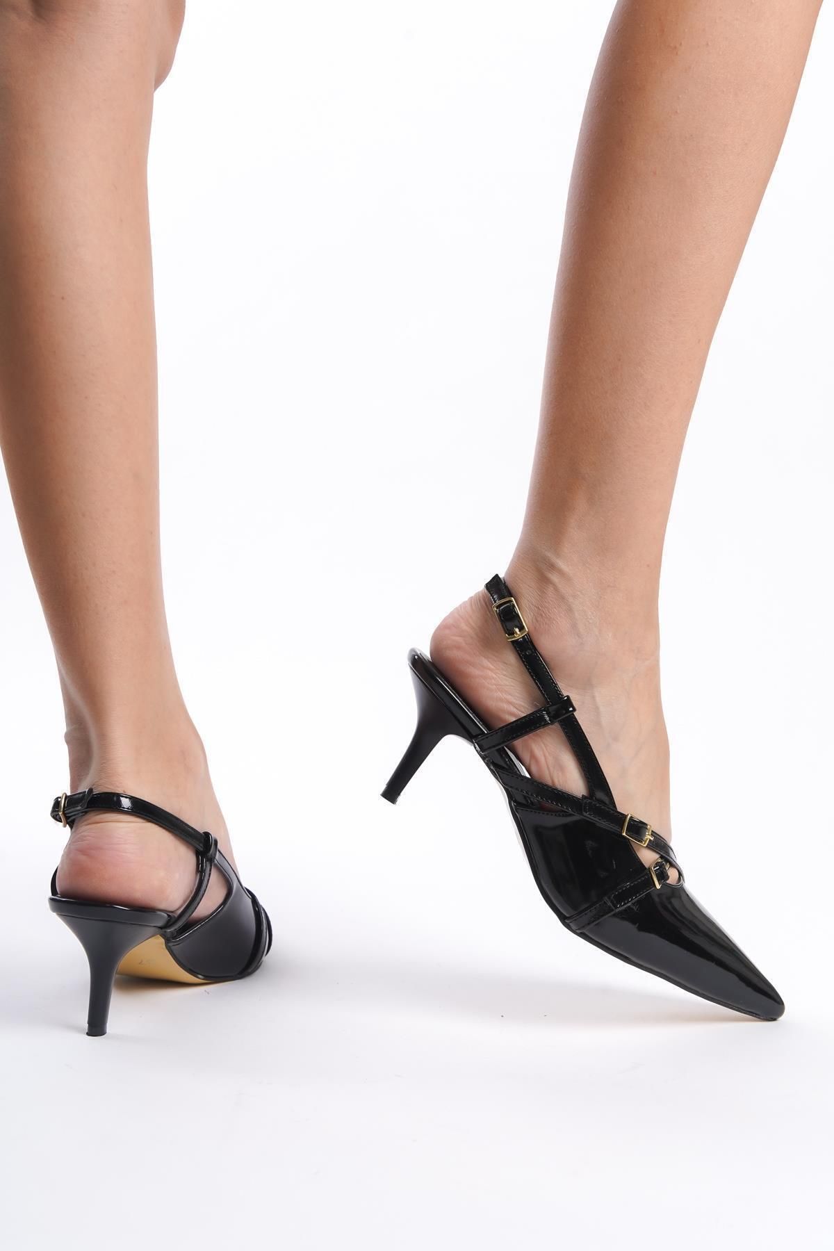 Gökhan Talay Sivri Burun İki Bantlı Kadın Topuklu Ayakkabı