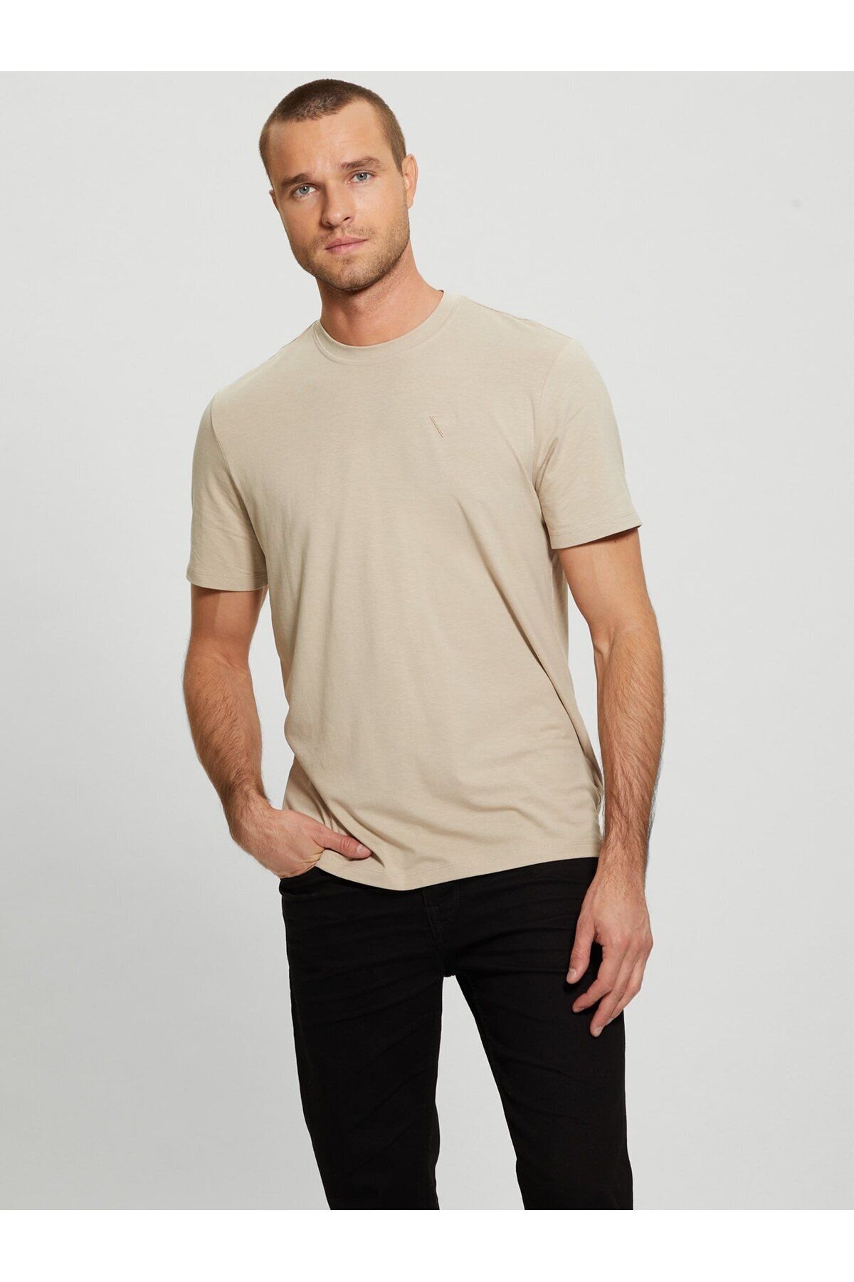 Guess Hedley Erkek Aktif Regular Fit T-Shirt