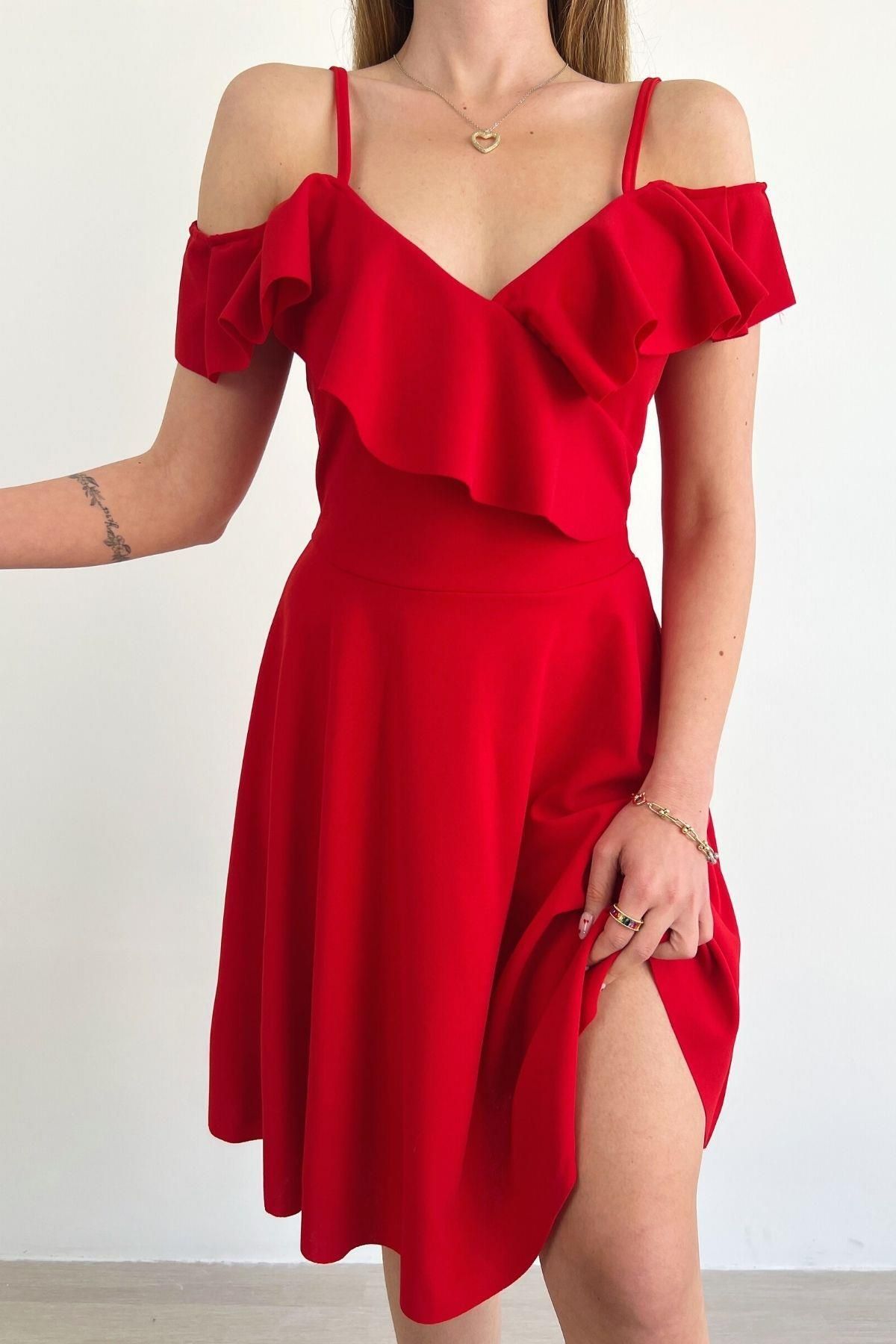 Mossta Omuz Detaylı Fırfırlı Krep Elbise Kırmızı