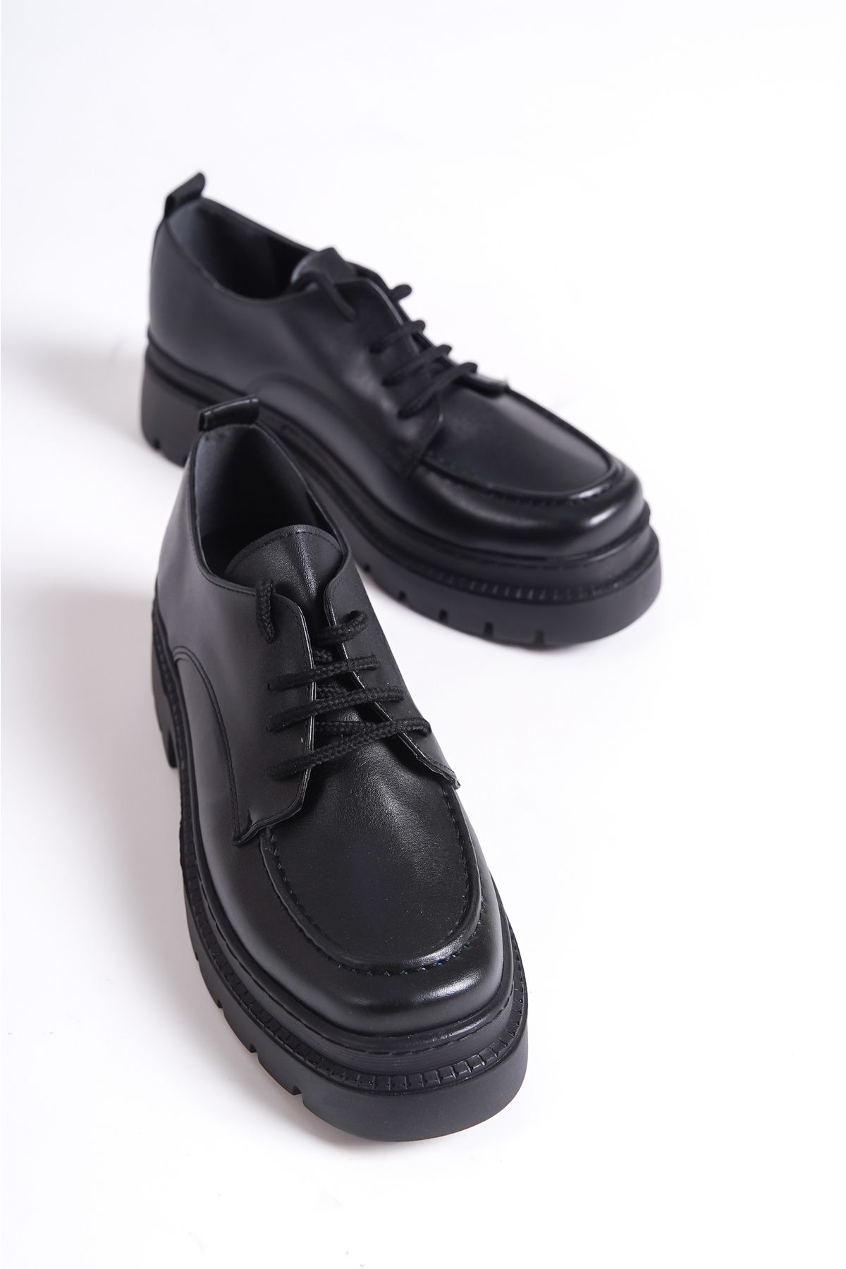 Shoesers Kadın Kalın Tabanlı Saraç Detaylı Günlük Makosen Bağcıklı Loafer Ayakkabı