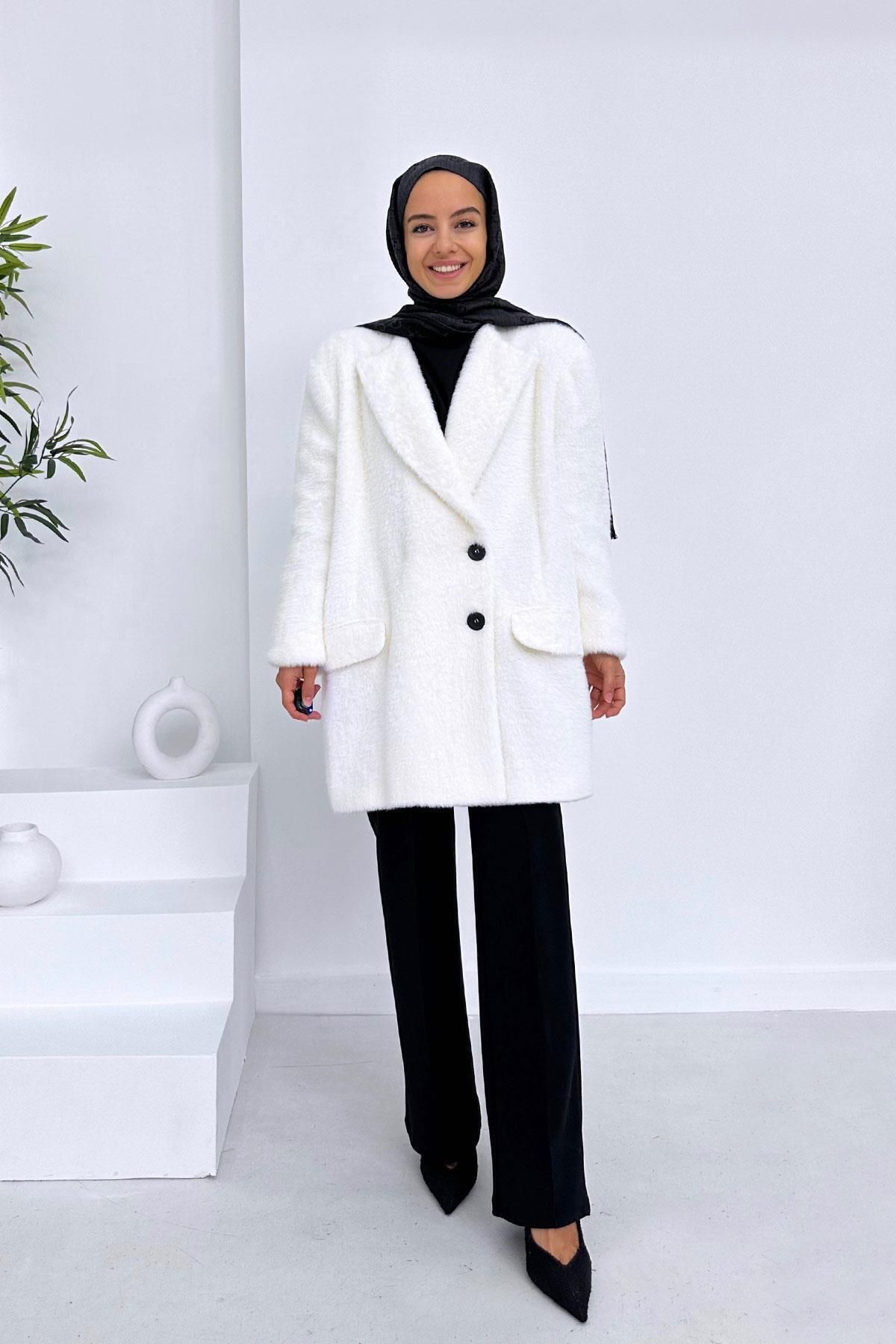 Ka Hijab Vatkalı Peluş Tesettür Kaban - Beyaz
