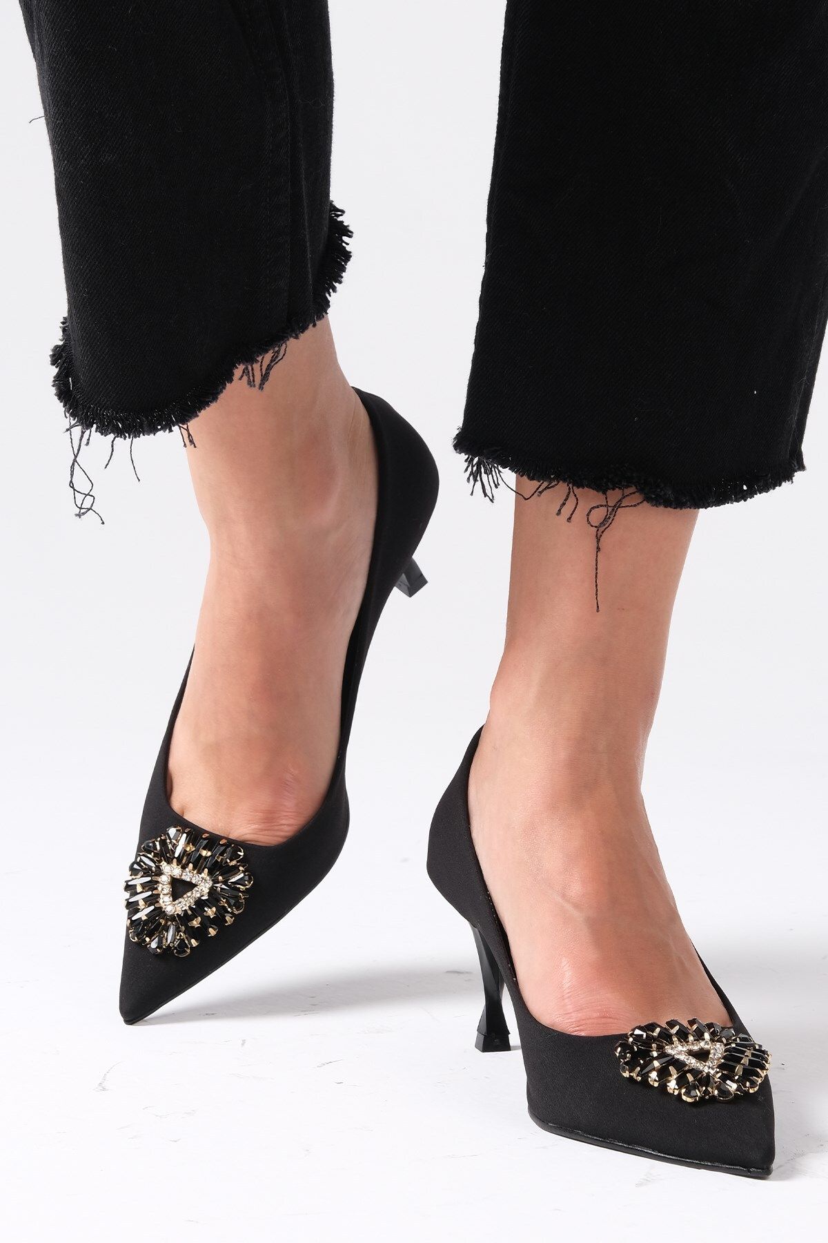 Mio Gusto Alexandra Siyah Renk Kristal Taşlı Mat Saten Kumaş Kadın Abiye Stiletto Ayakkabı
