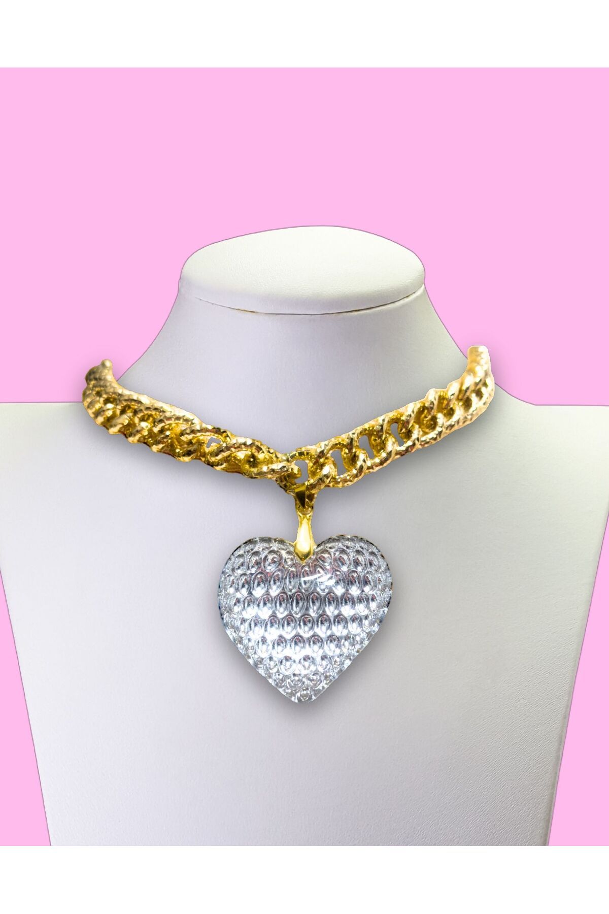 SELLY SWEET Heart's Desire - Gümüş Efektli Janjanlı Büyük Cam Kristal Kalpli Gold Zincirli Choker Tasma Kolye