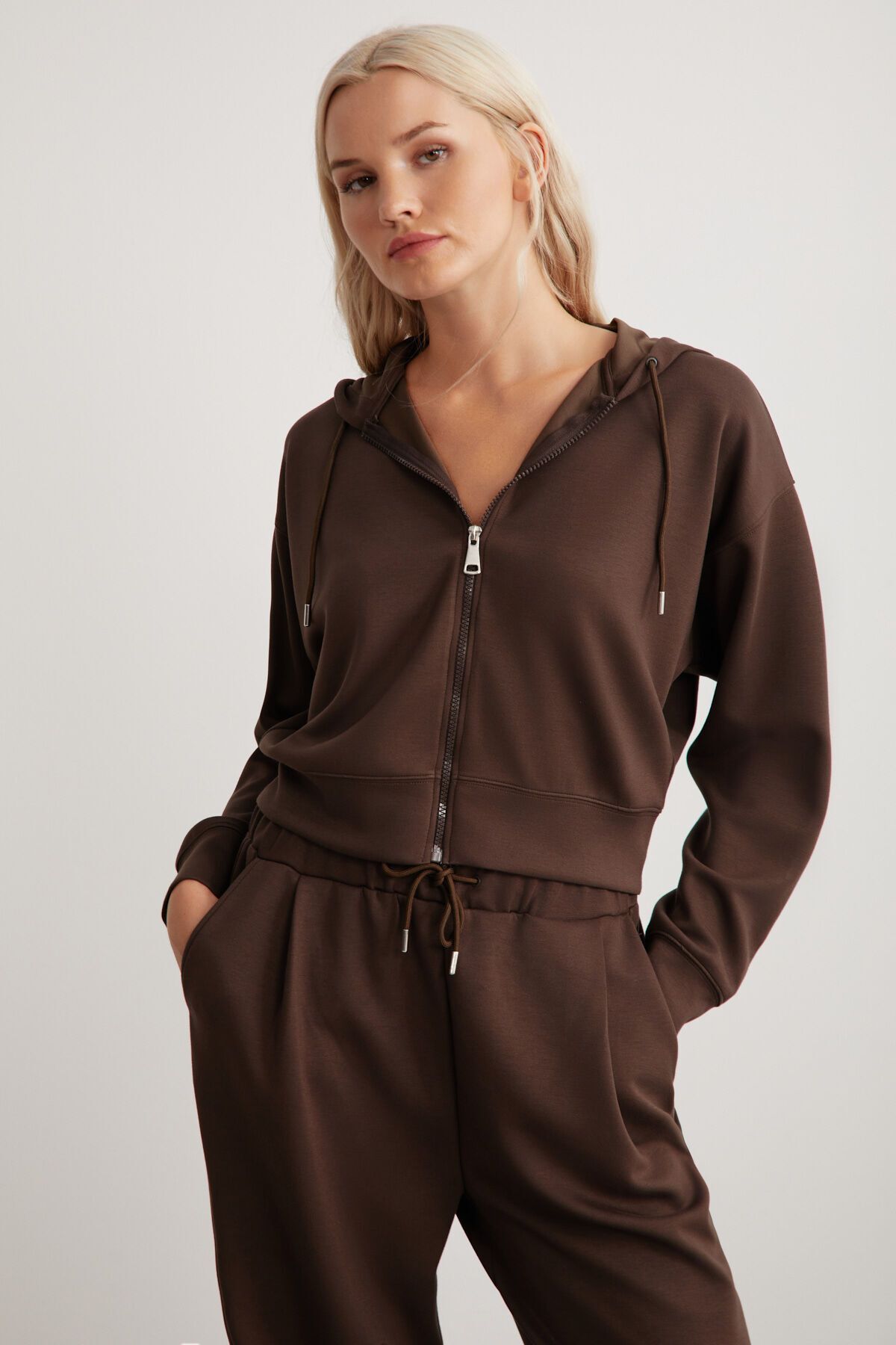 GRIMELANGE Jıll Kadın Kapüşonlu Fermuarlı Crop Kahverengi Sweatshirt