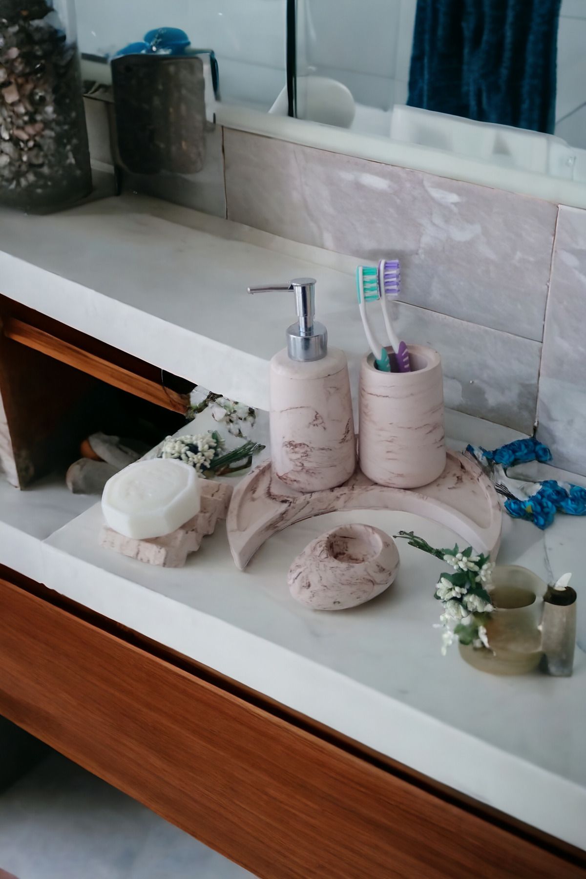 Trust Stone Marble Bej Hilal Tepsili Banyo Seti Tuvalet Wc Sıvı Sabunluk Diş Fırçalığı Beton Aksesuar Takım