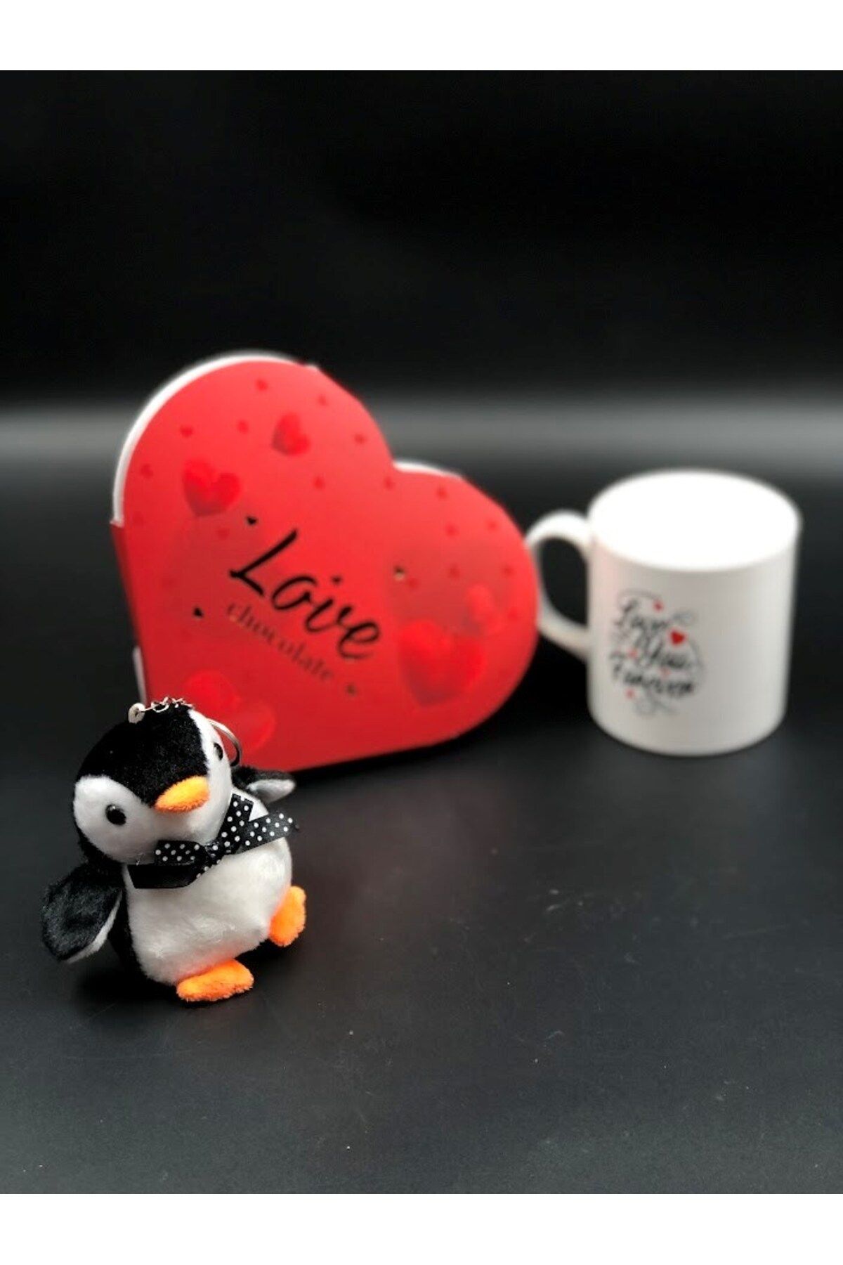 Masalsı Concept Sevgiliye Hediye 14 şubat seti penguen, kalp çikolata,kupa sevgiliye en tatlı ve sevimli hediye