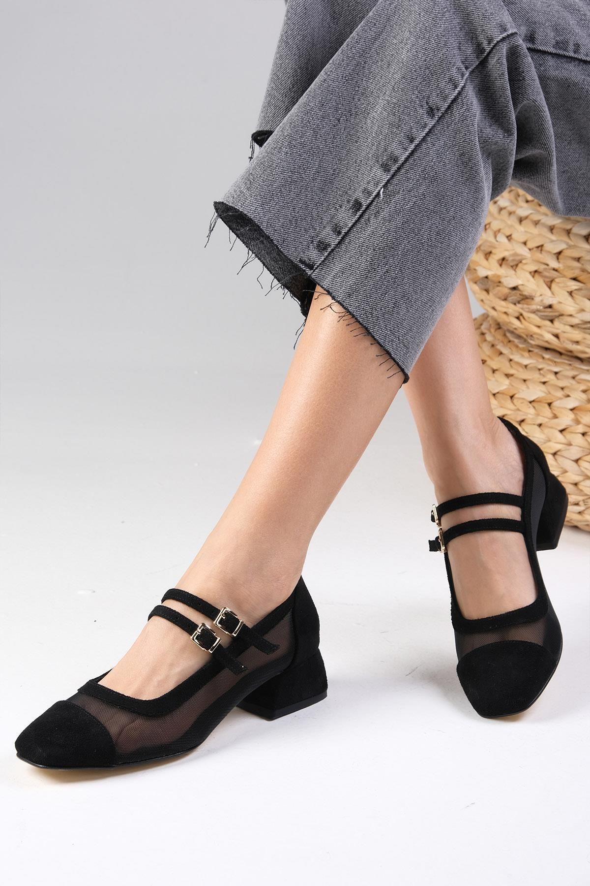 Mio Gusto Isabel Siyah Renk Süet Küt Burunlu File Detaylı Kadın Kısa Topuklu Ayakkabı