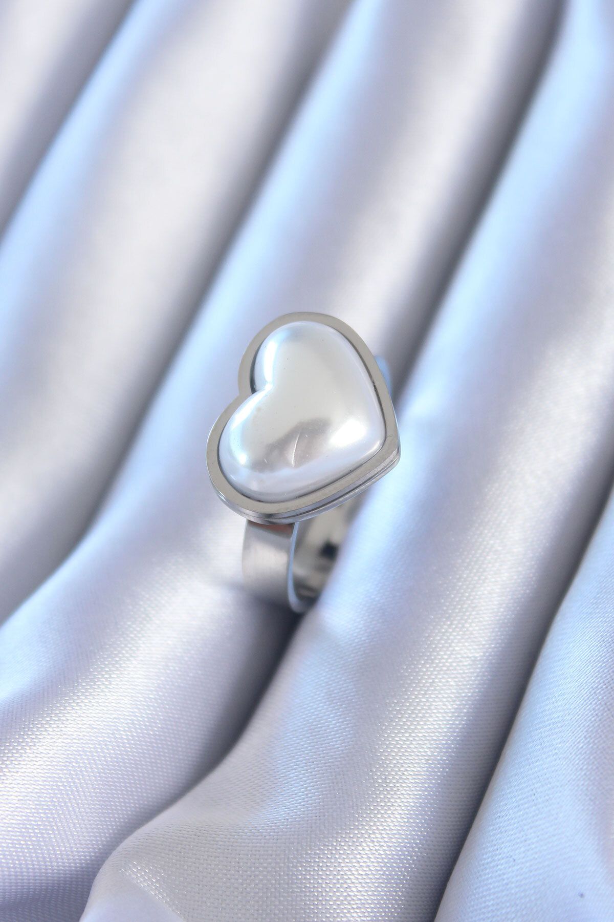 Acousticworld 316L Çelik Gümüş Renk İncili Kalp Model Kadın Yüzük