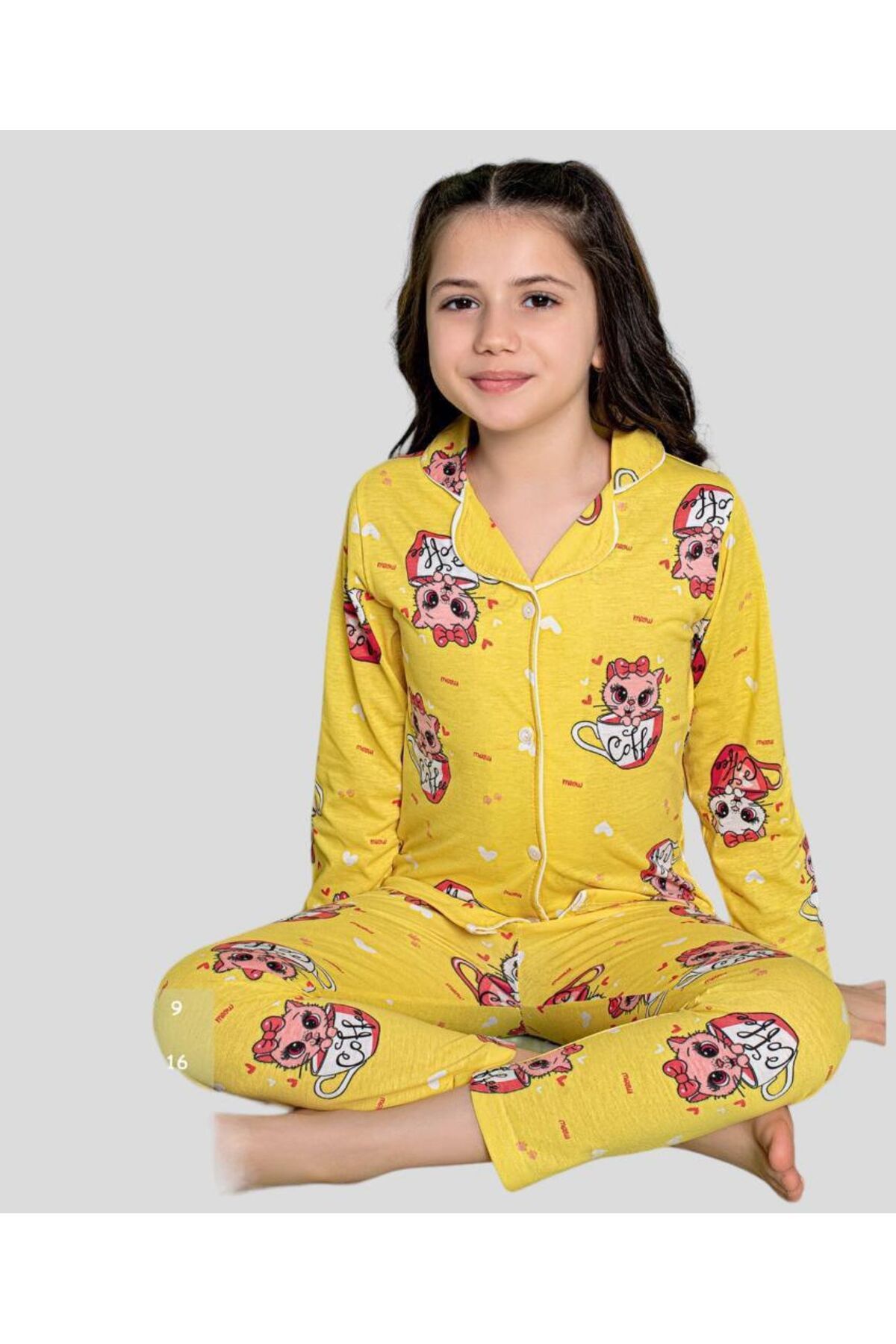 Şımarık Kız Çocuk %100 Pamuklu Kedi Desenli Gömlek Yakalı Düğmeli Pijama Takımı