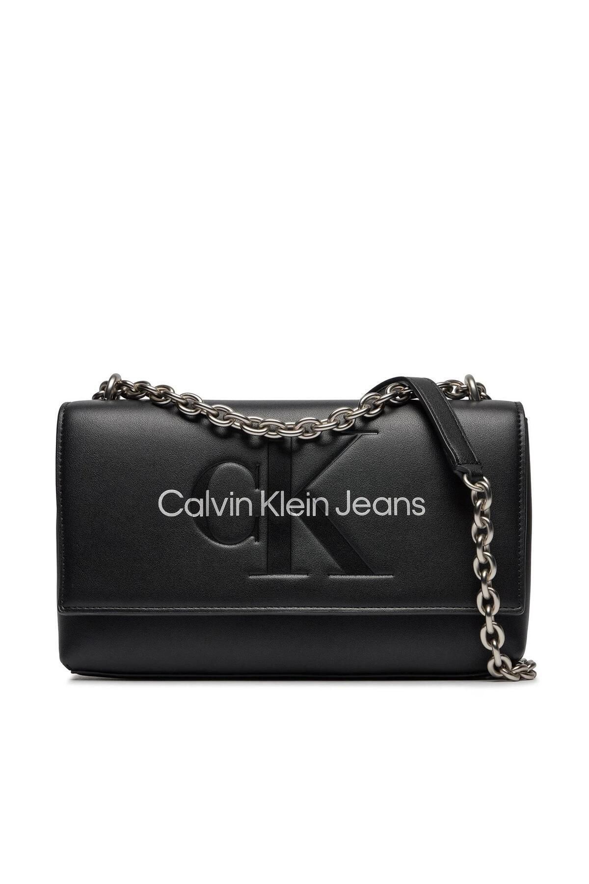 Calvin Klein SCULPTED EW FLAP CONV25 MONO