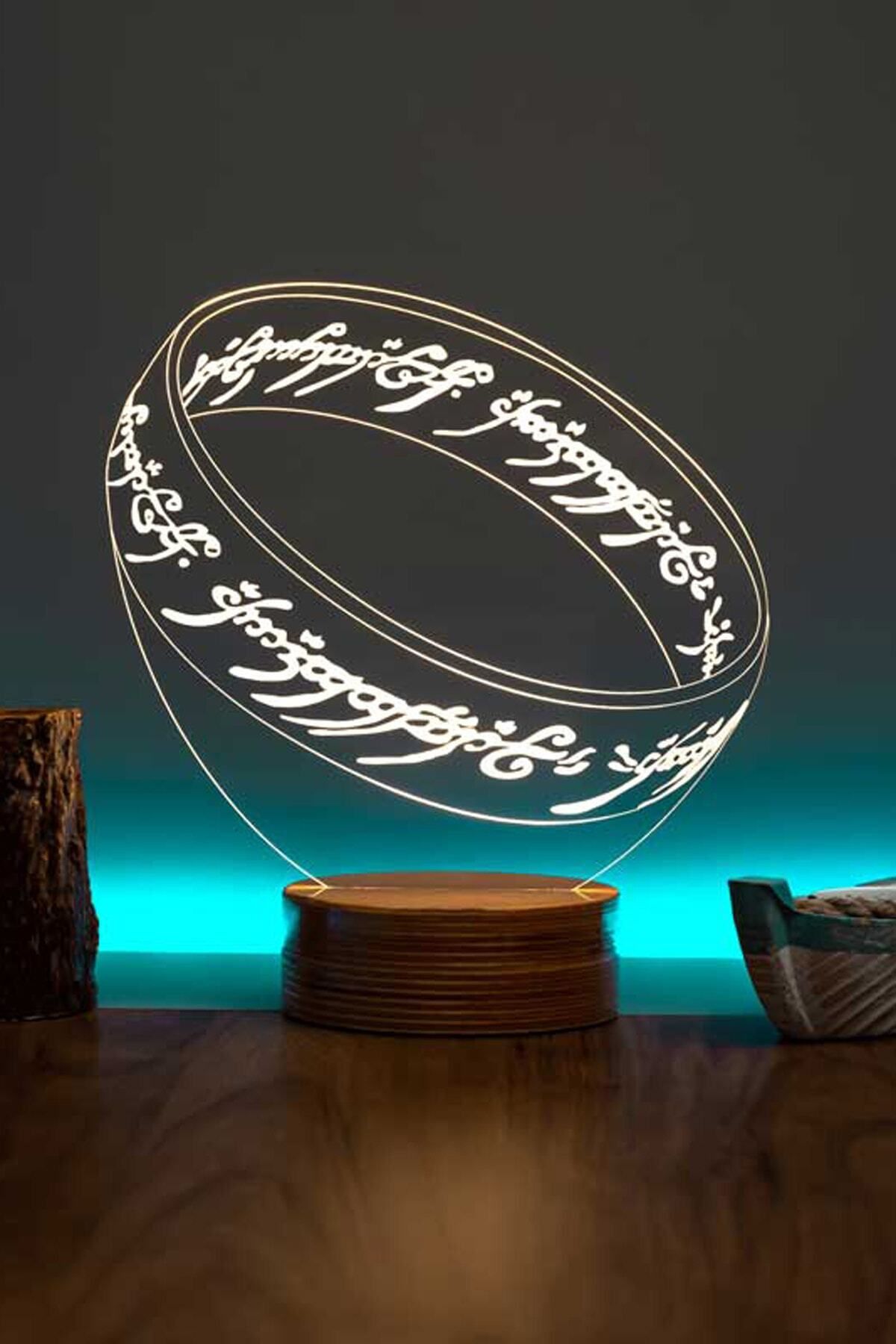 BY-LAMP Yüzüklerin Efendisi Figürlü Dekoratif Hediye Led Masa Lambası | 7 Işık Rengi | Ahşap Taban