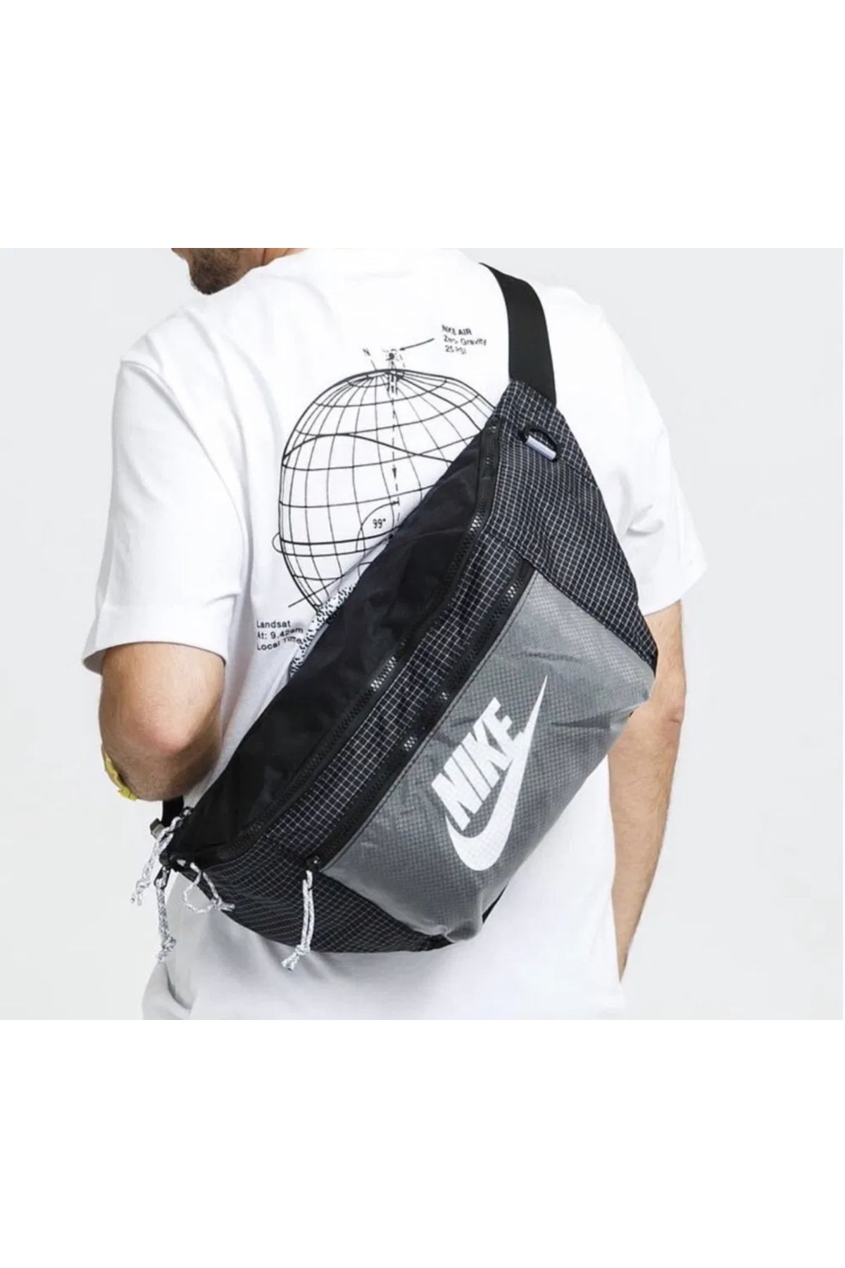 Nike Tech Bel Çantası 10 Litre Siyah