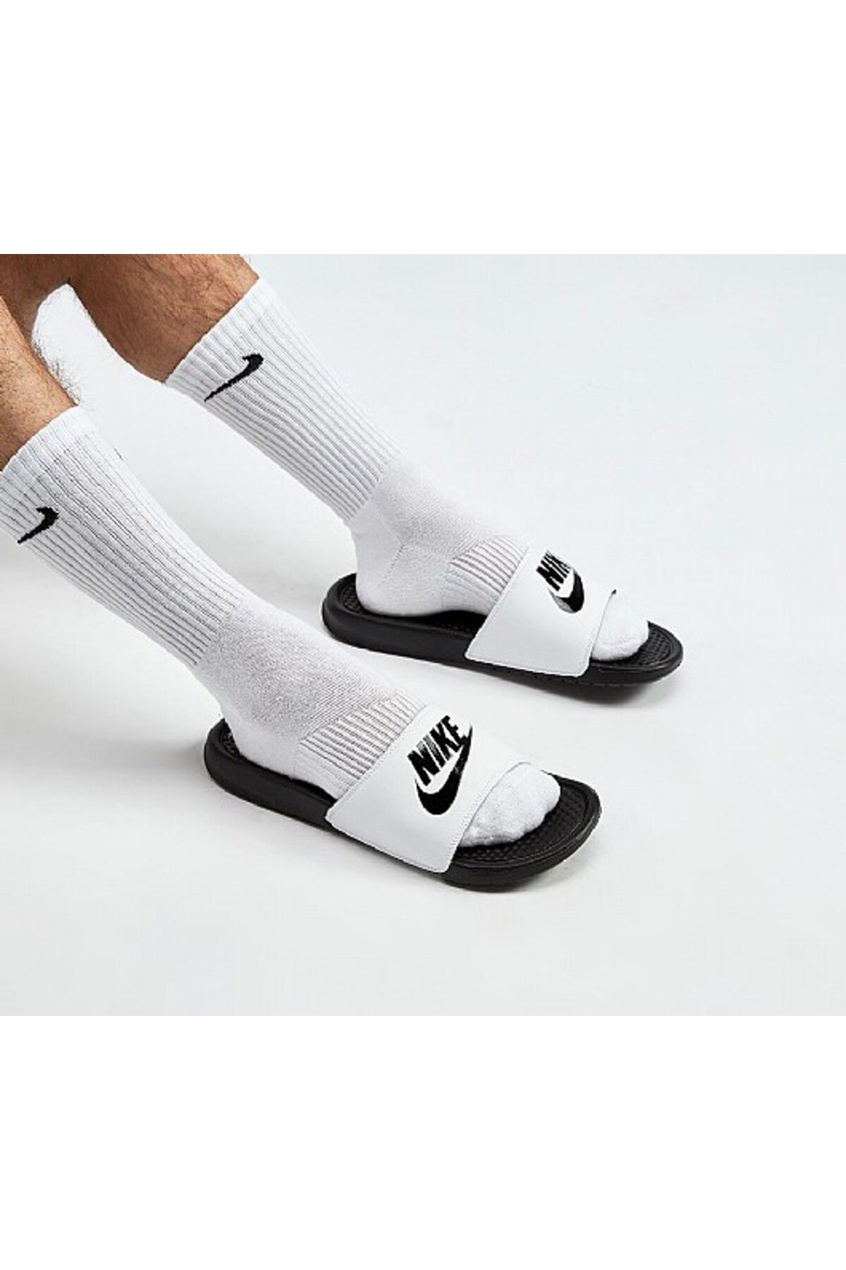 Nike Victori One Unisex Terlik 1 NUMARA BÜYÜK ALINIZ !! CNG-STORE