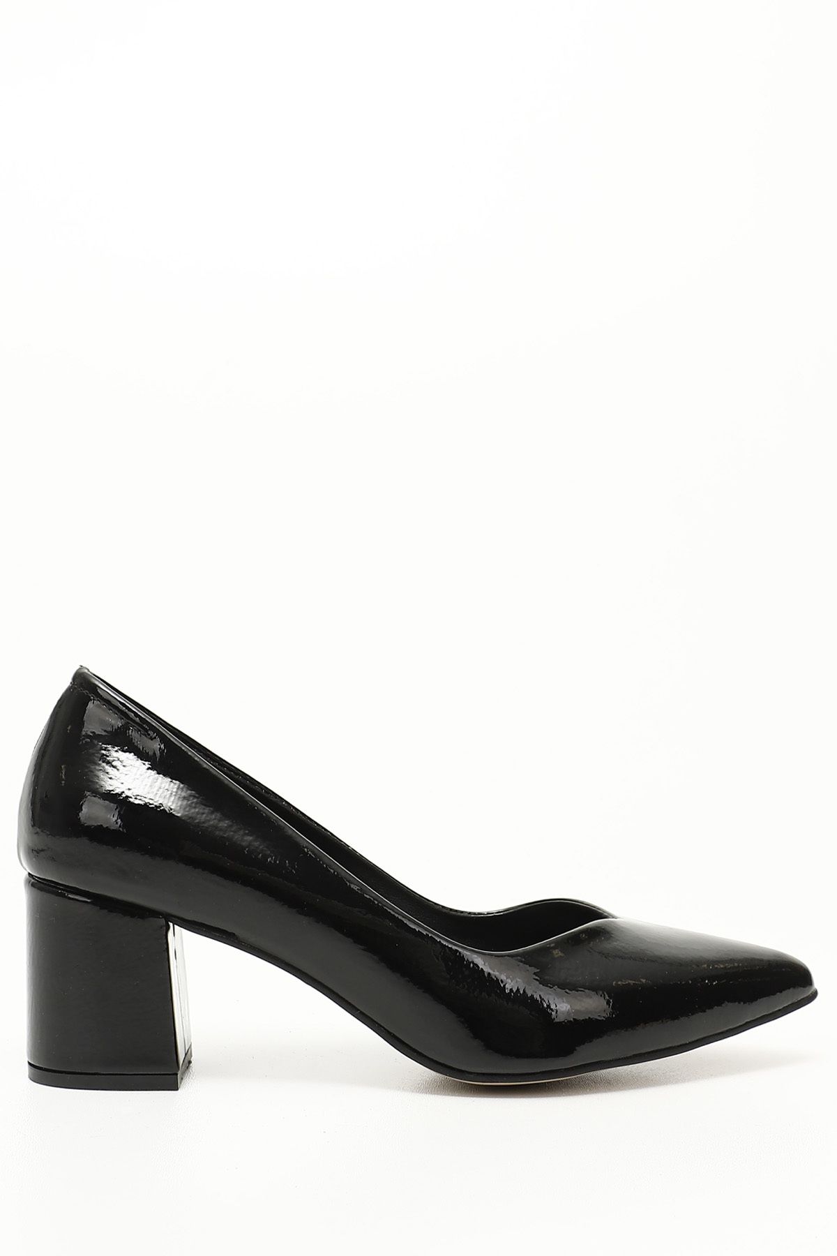 GÖNDERİ(R) Siyah Rugan Gön Sivri Burun Orta Kalın Topuklu Kadın Ayakkabı 38918