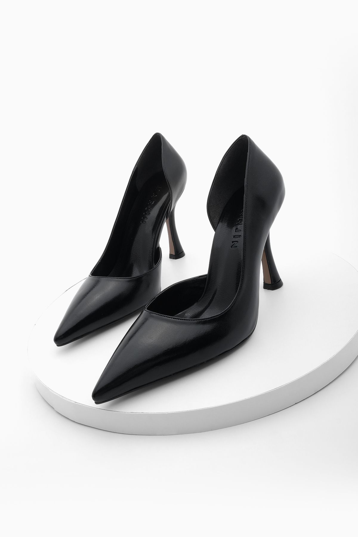 Marjin Kadın Asimetrik Stiletto Sivri Burun Topuklu Ayakkabı Zella siyah