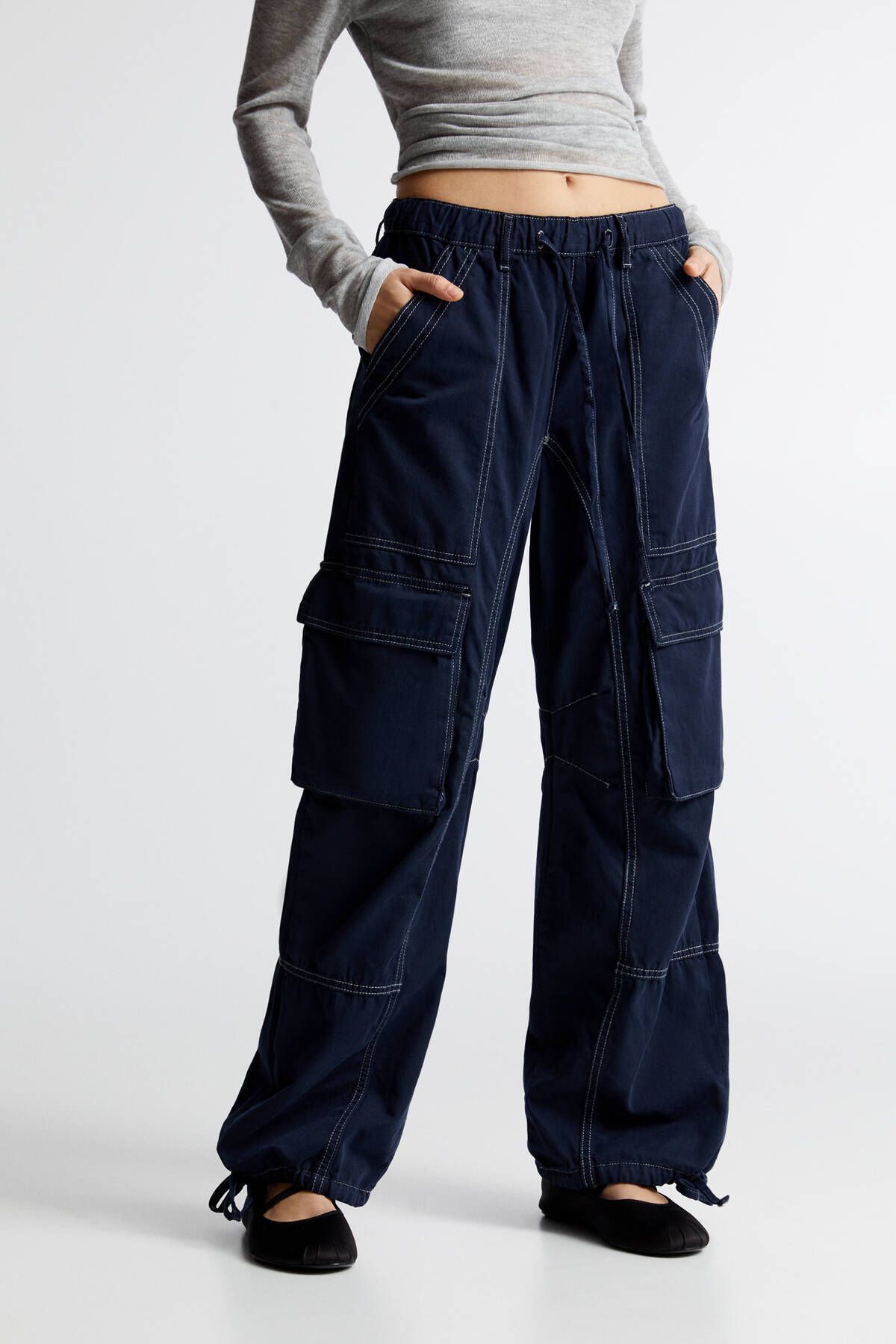 Pull & Bear Beli ayarlanabilir lastikli kargo pantolon