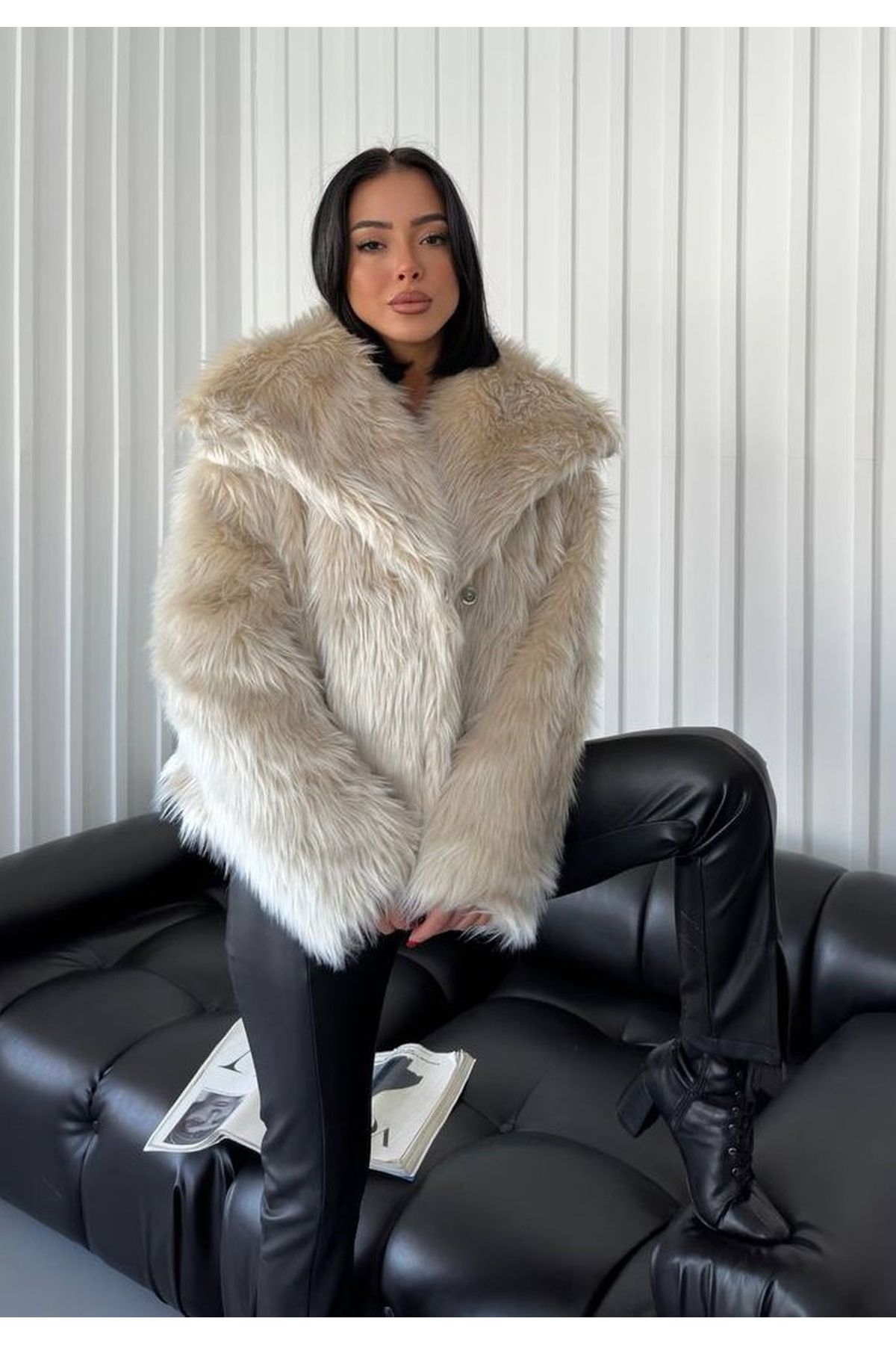 WoolnClyde Kadın Ekru Şal Yaka Çıt Çıt Kapama Detaylı Oversize Kürk Mont İçi Astarlı Premium Kürk Ceket
