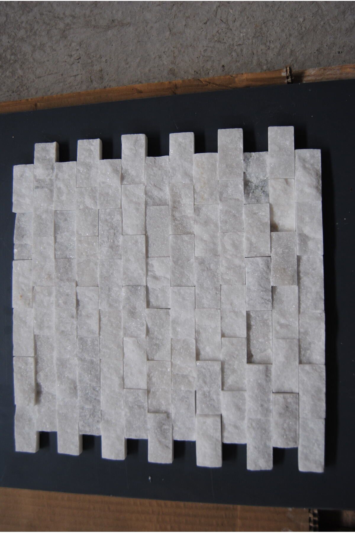 TREND Uludağ Beyazı 2,3x4,8 cm Fileli Patlatma Taş TV Ünitesi Şömine İç ve Dış Duvar Kaplaması