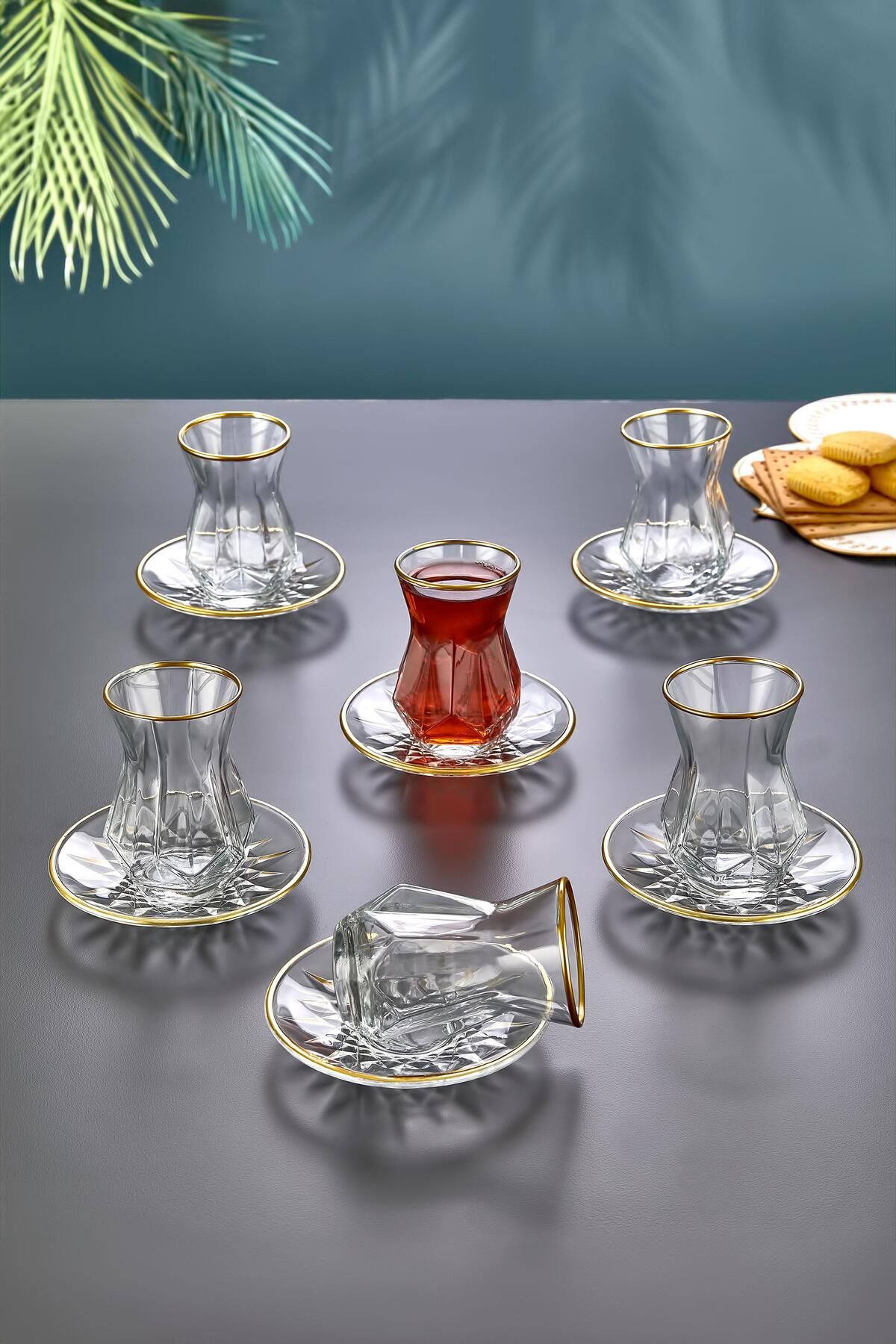 İLİVA Gold Çay Bardağı Seti Çay Takımı - 12 Parça Lüks Çay Bardağı Tabağı Takımı