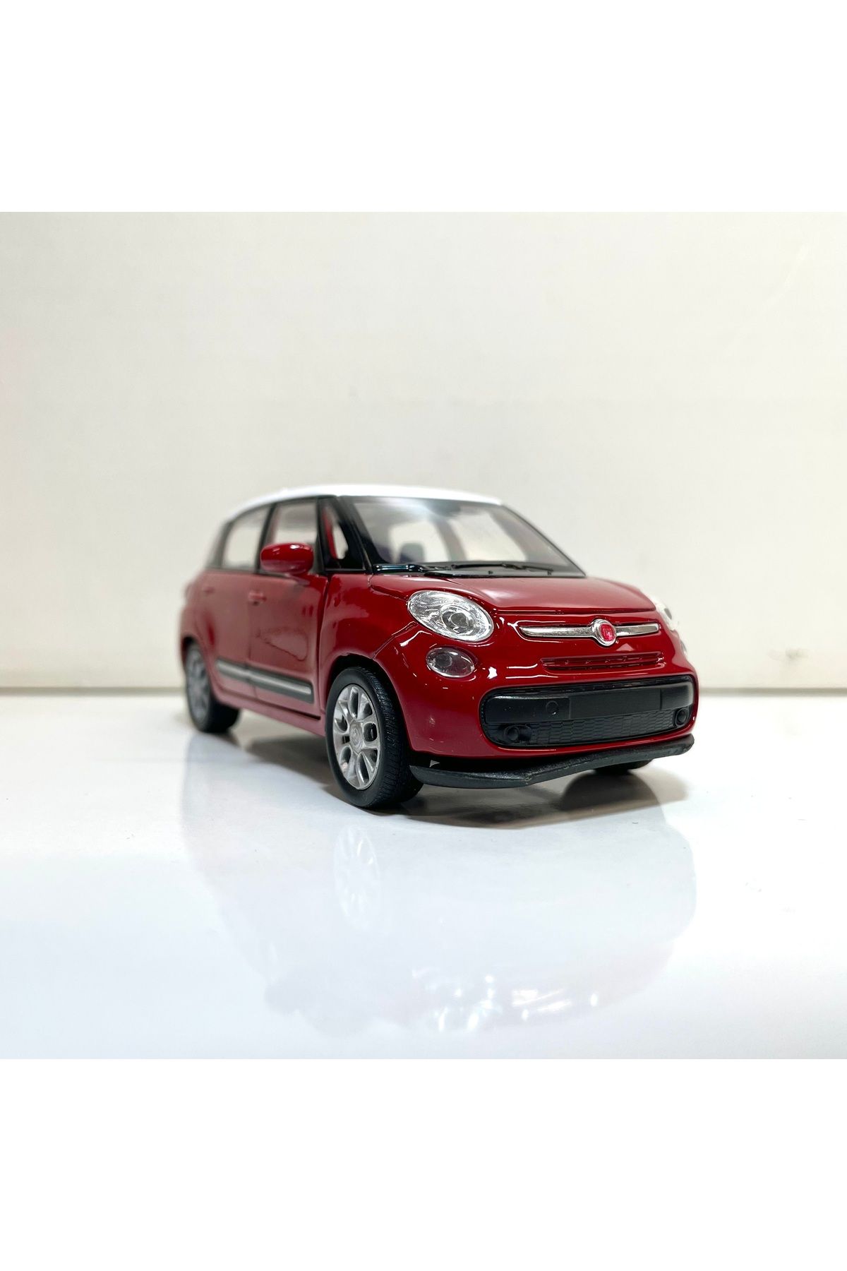 WELLY 2013 Fiat 500L 1/36 Ölçek Welly Diecast Metal Model Araba Oyuncak Araba