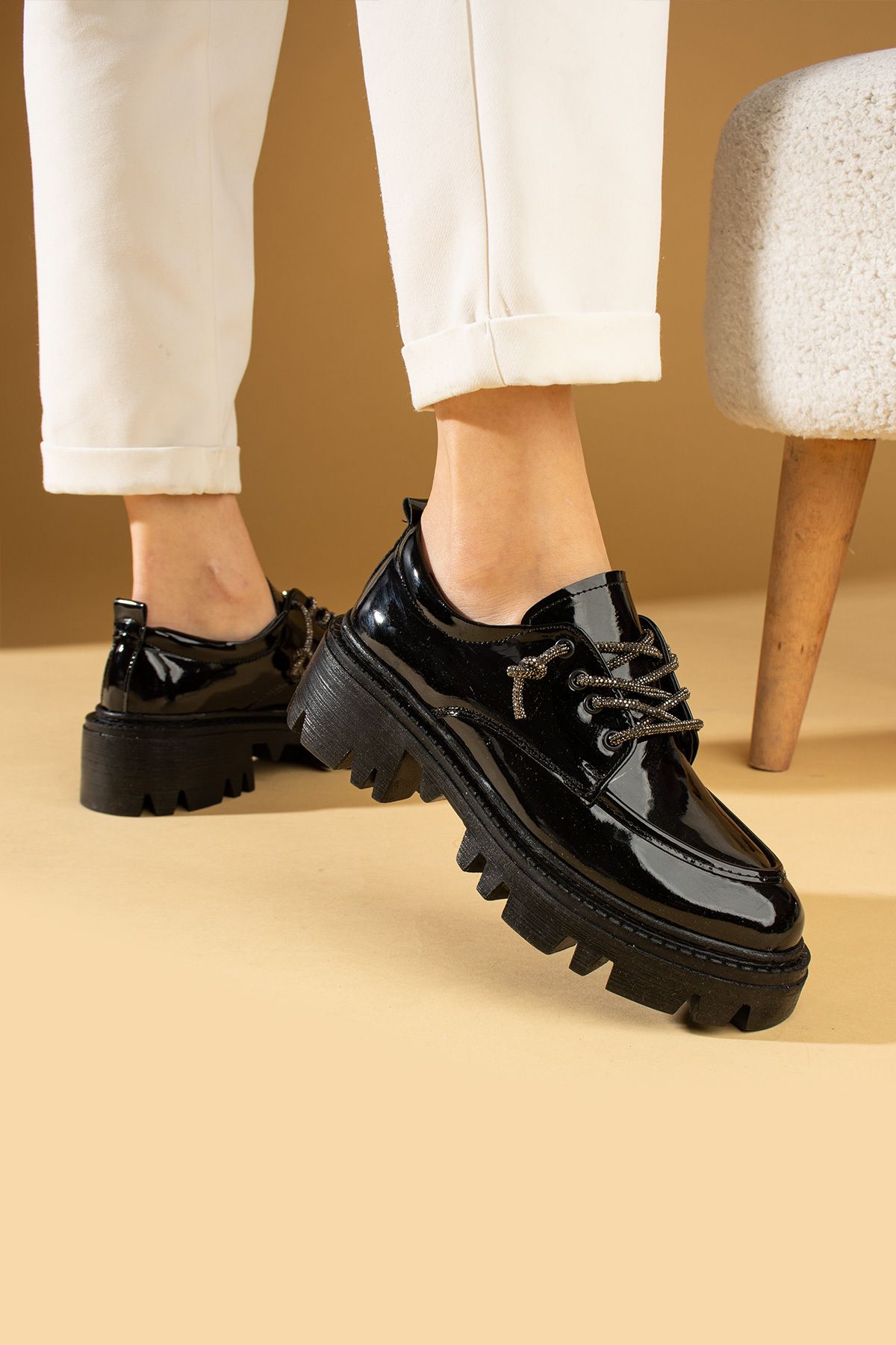Pembe Potin Kadın Siyah Rugan Poli Rahat Taban Bağcıklı Sneaker Ayakkabı