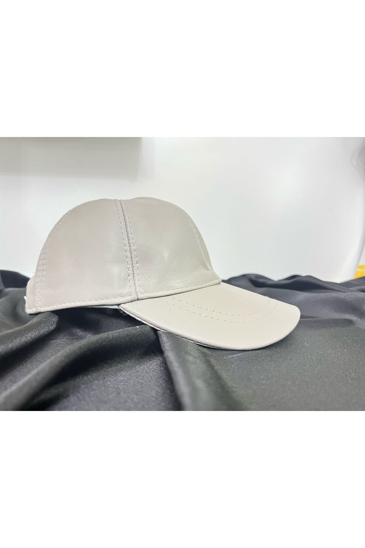 KARINCALAR Unisex Gümüş Rengi Hakiki Deri Şapka