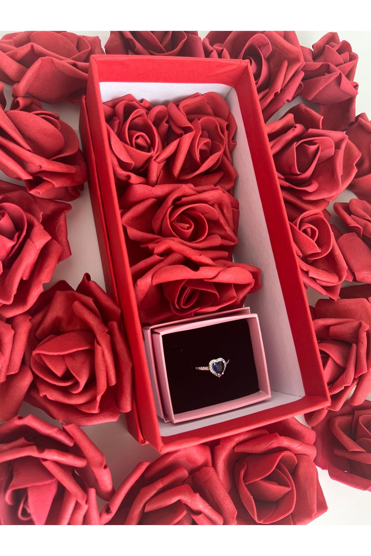 pulsar star Romantik güllü hediye kutusunda kalpli yüzük sevgiliye hediye