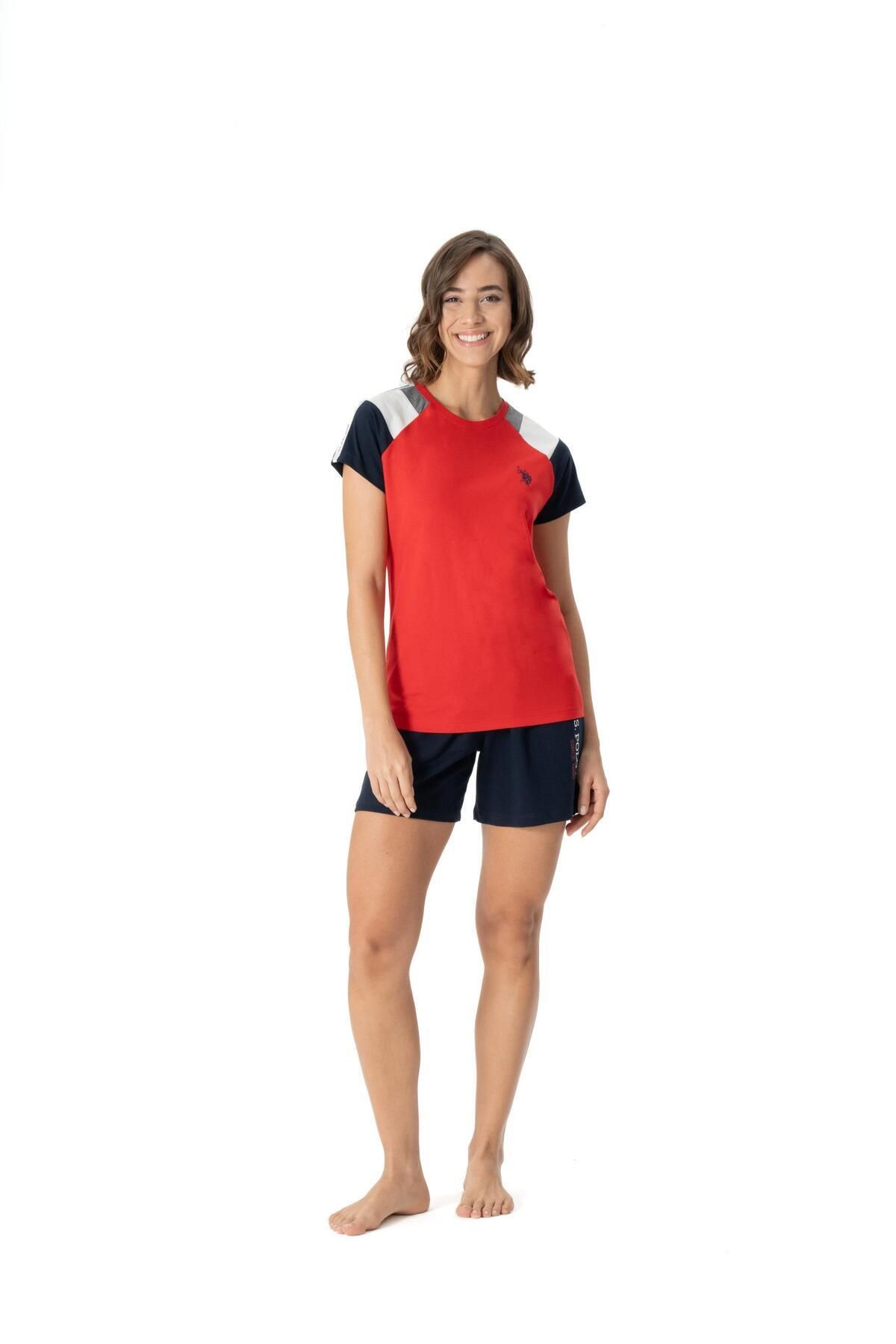 U.S. Polo Assn. U.S. Polo Assn. Kadın Kırmızı T-Shirt Cepli Şort Takımı 024Y.1A6ST.9R.A.8.PL.8.US