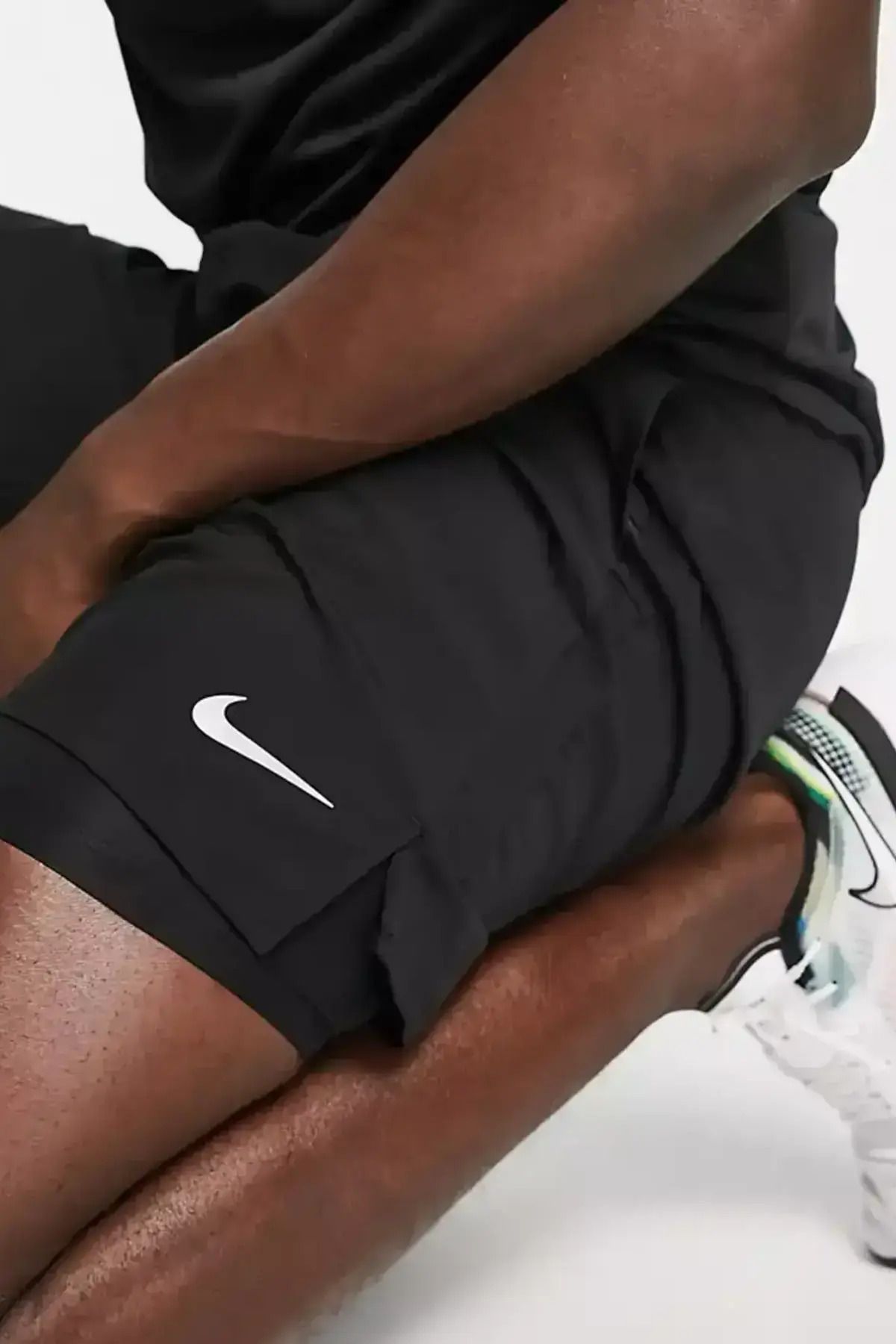 Nike Dri-Fit Challenger Taytlı Standart Fit Erkek Spor Şort
