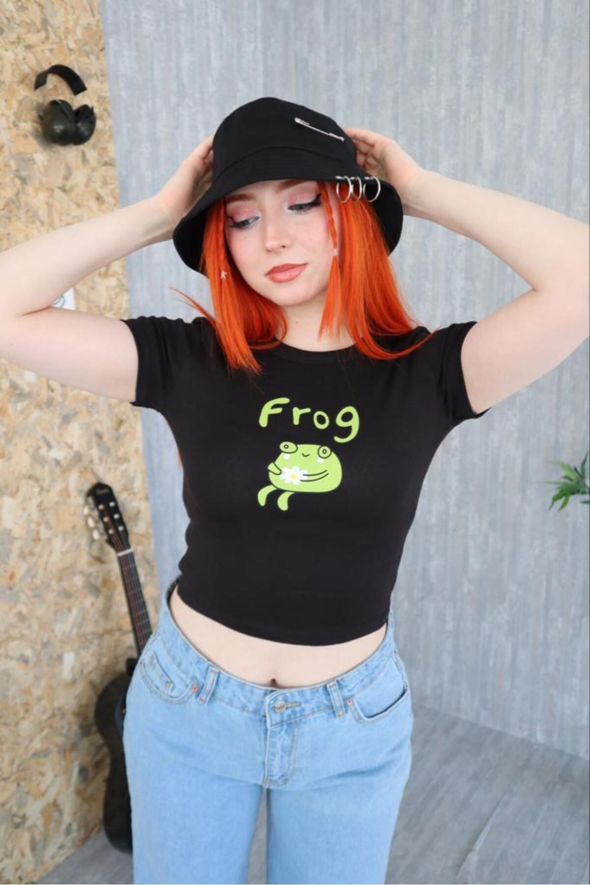Gofeel Siyah Frog Baskılı Tech Yarım T-shirt Body Crop