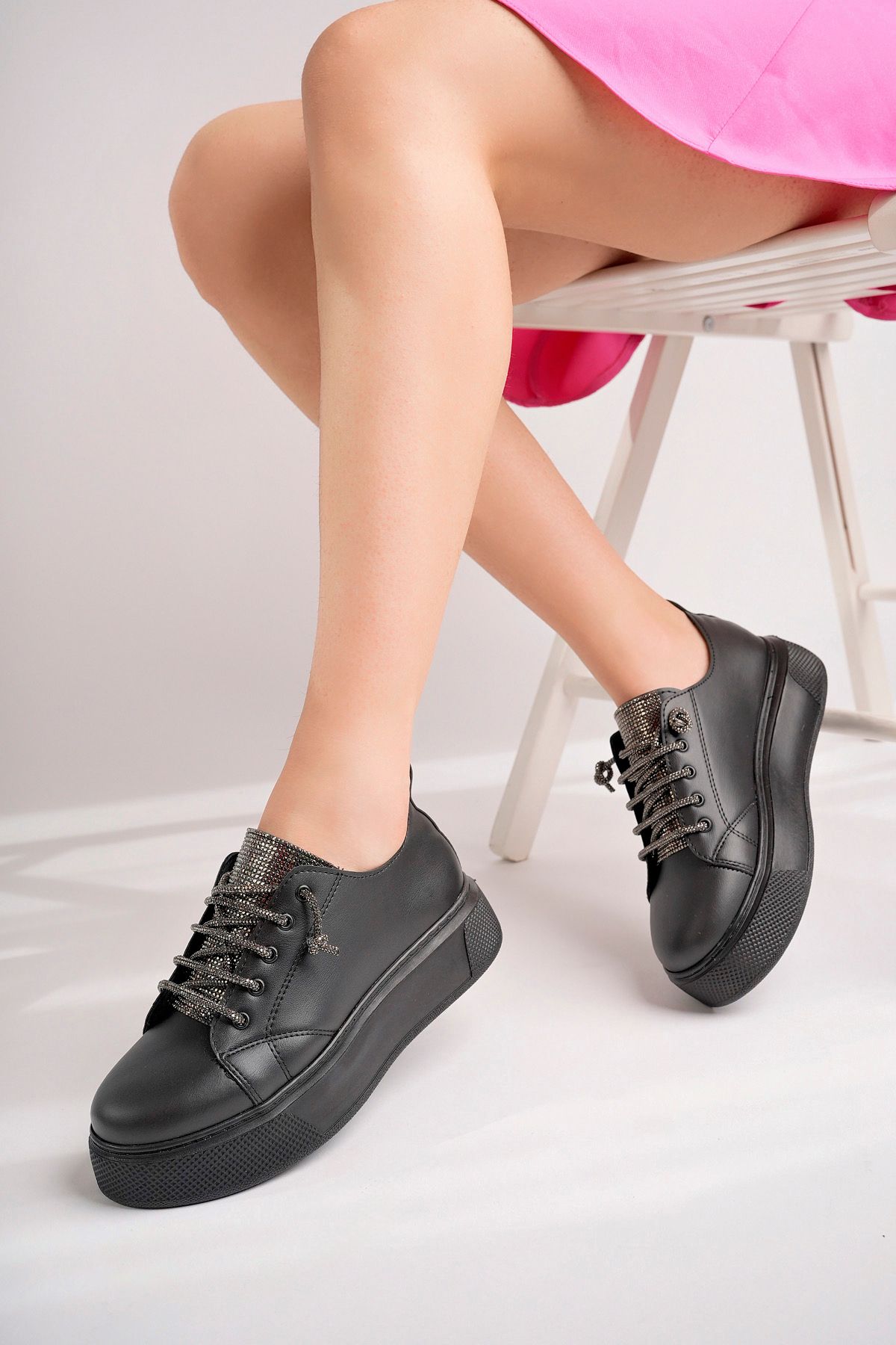 meyra'nın ayakkabıları Kadın Siyah Taşlı Sneaker