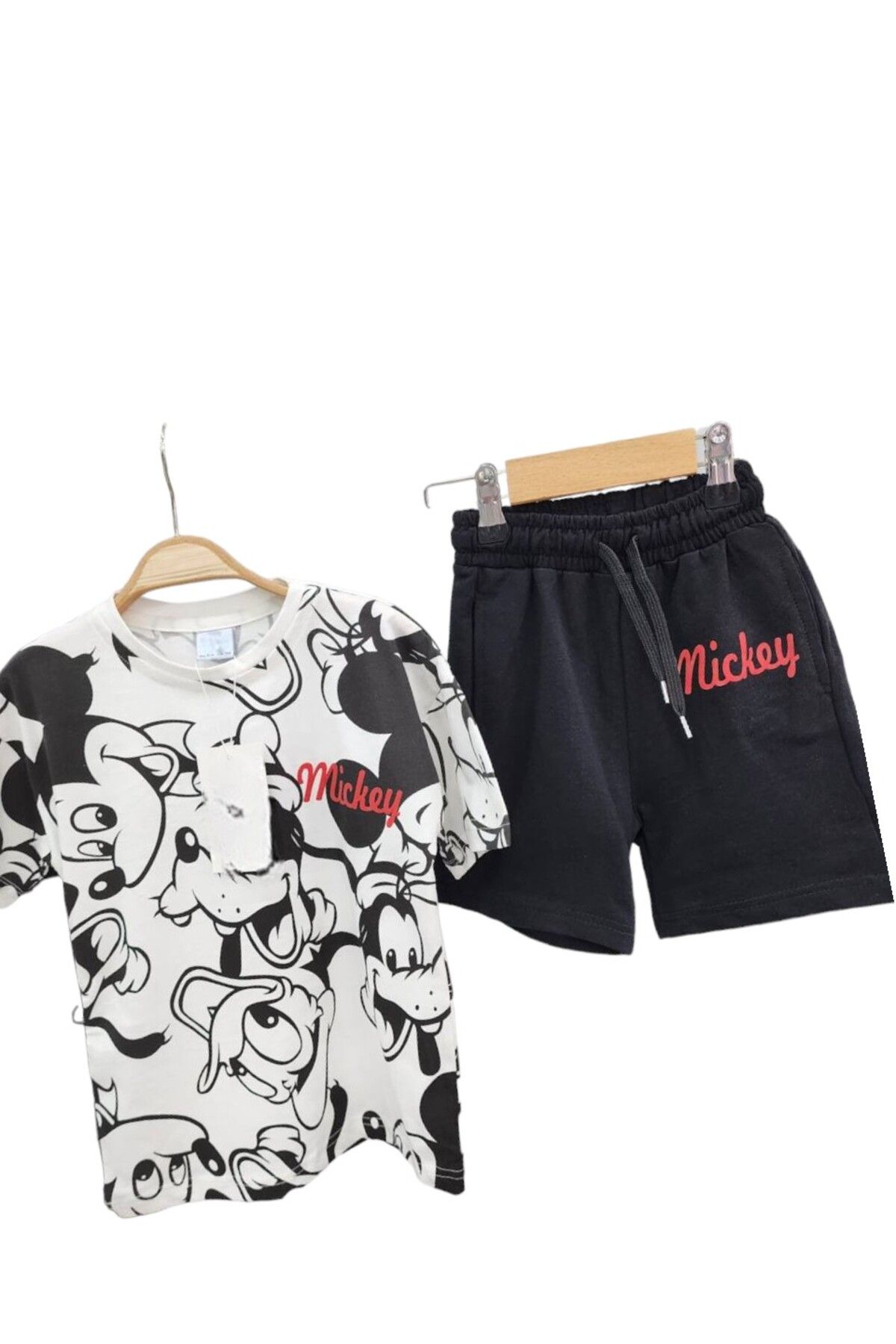 Lolliboomkids Erkek Çocuk  Sevimli Karakter Mickey Baskılı Siyah Beyaz Renk Şortlu T-Shirt Şort Takım