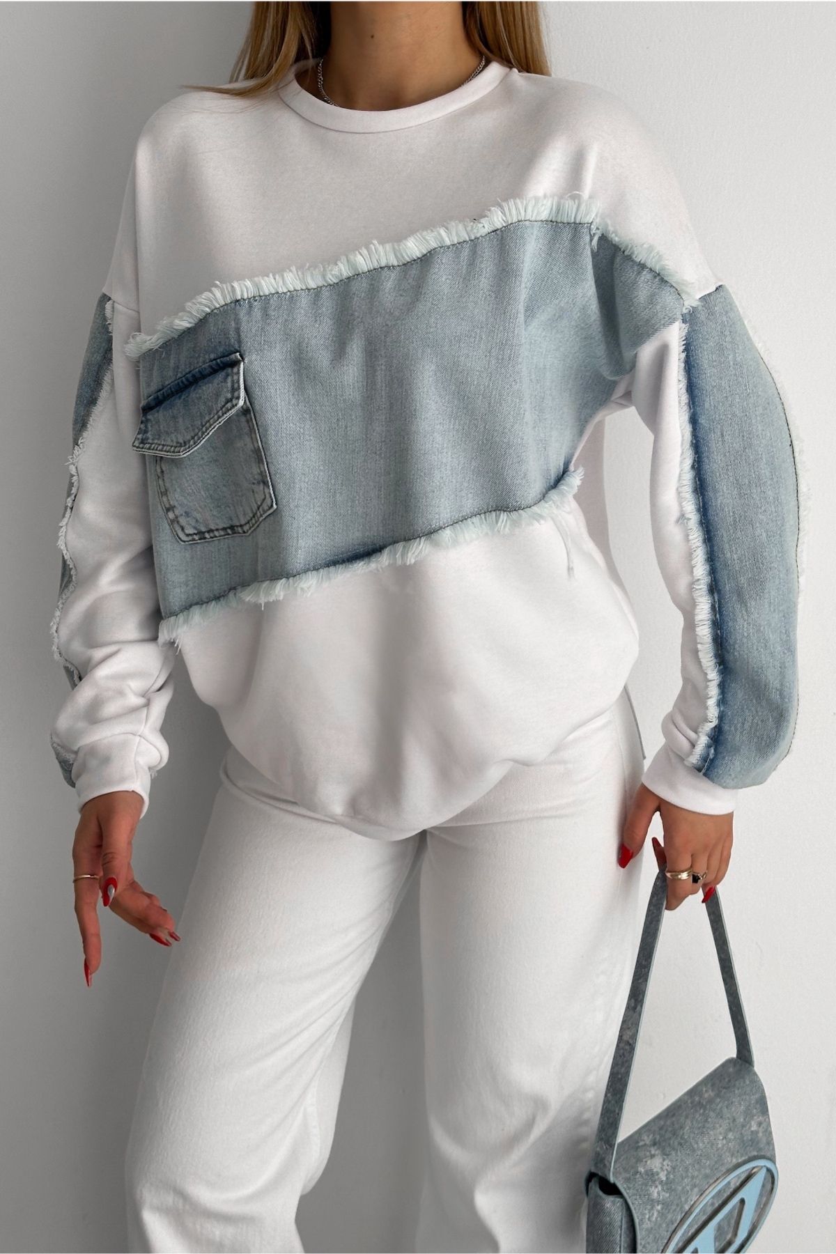 FEMELLE Kadın Beyaz Oversize Kot Detaylı Sweatshirt