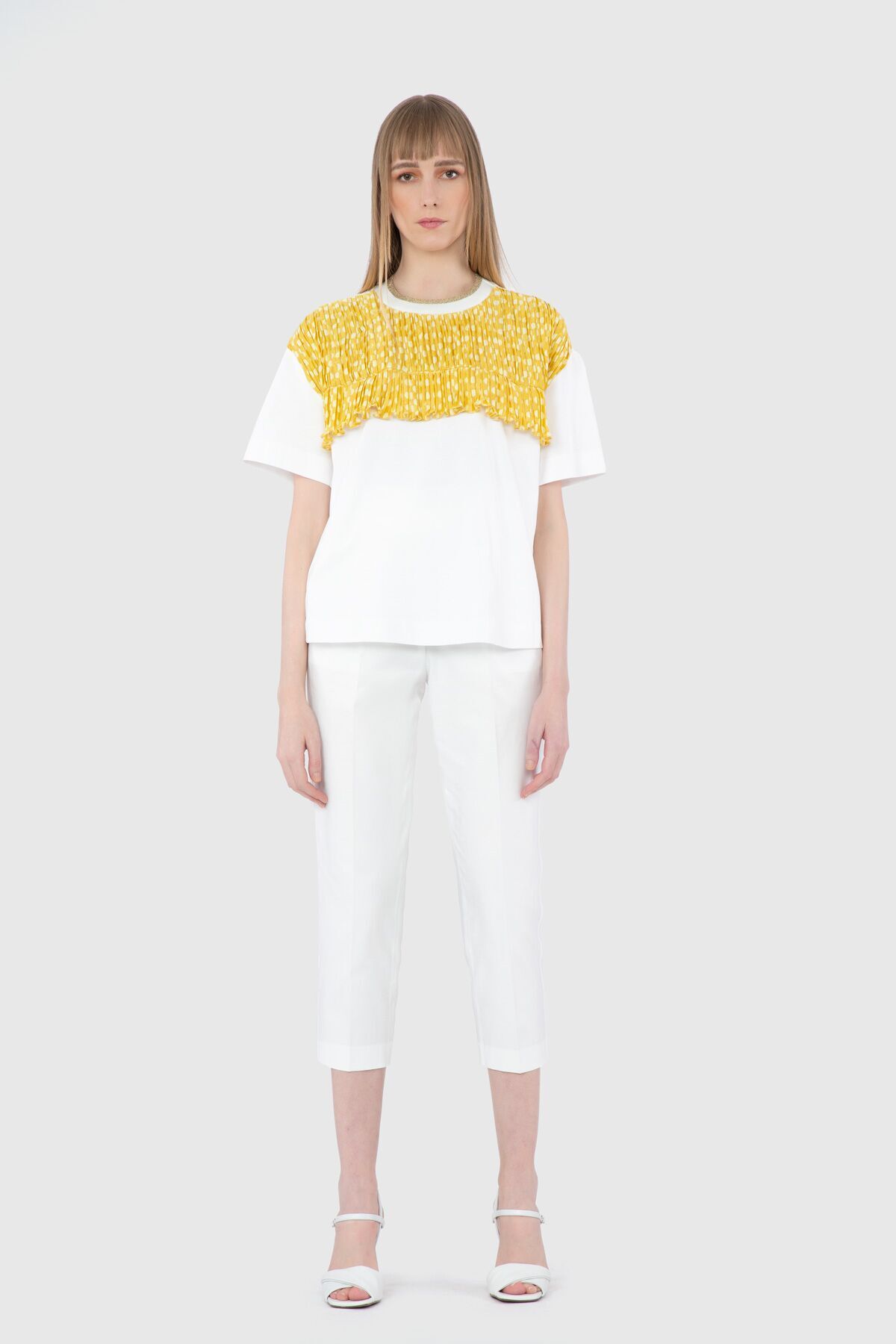 GIZIA Pilise Detaylı Kontrast Garnili Sarı T-shirt