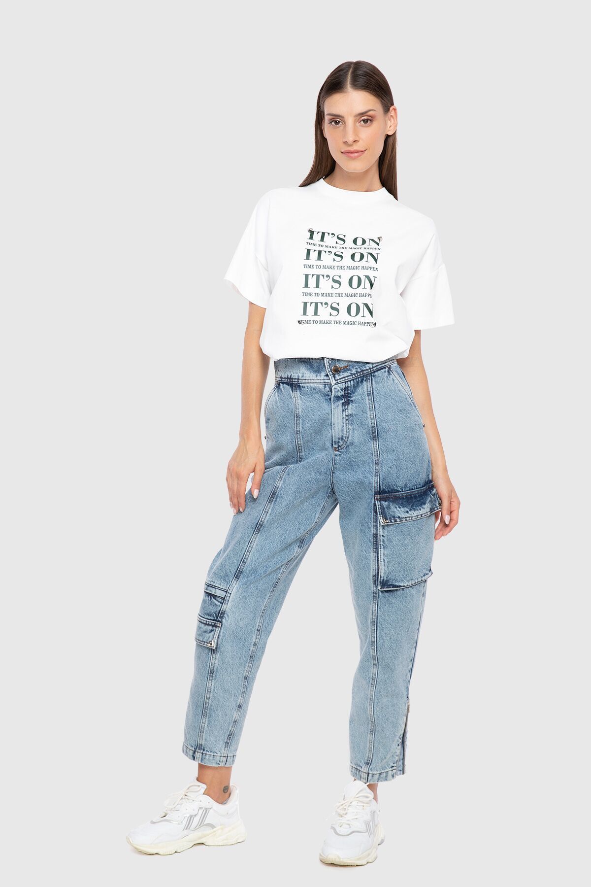 GIZIA Slogan Yazı Baskılı Işleme Detaylı Oversıze Ekru T-shirt