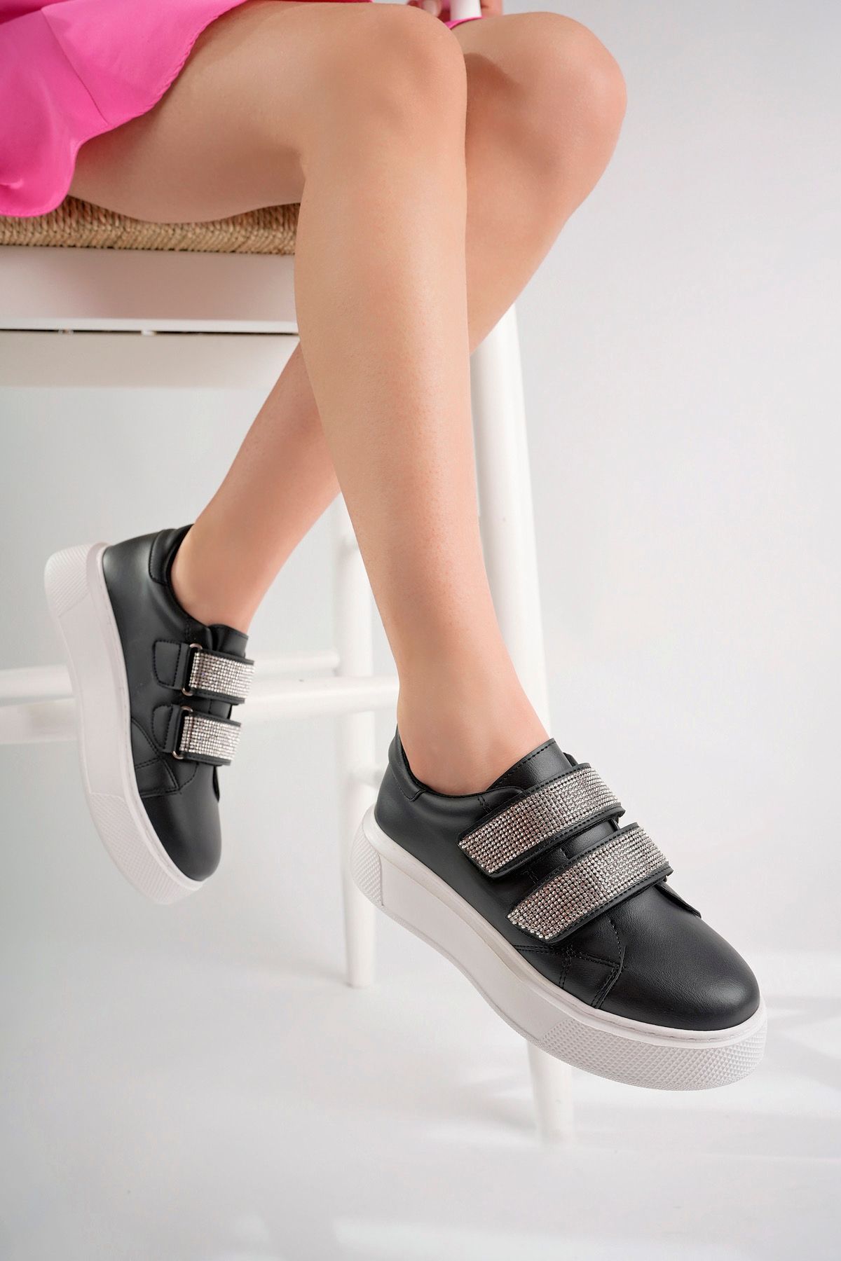 meyra'nın ayakkabıları Kadın Siyah Beyaz Kalın Taşlı Sneaker